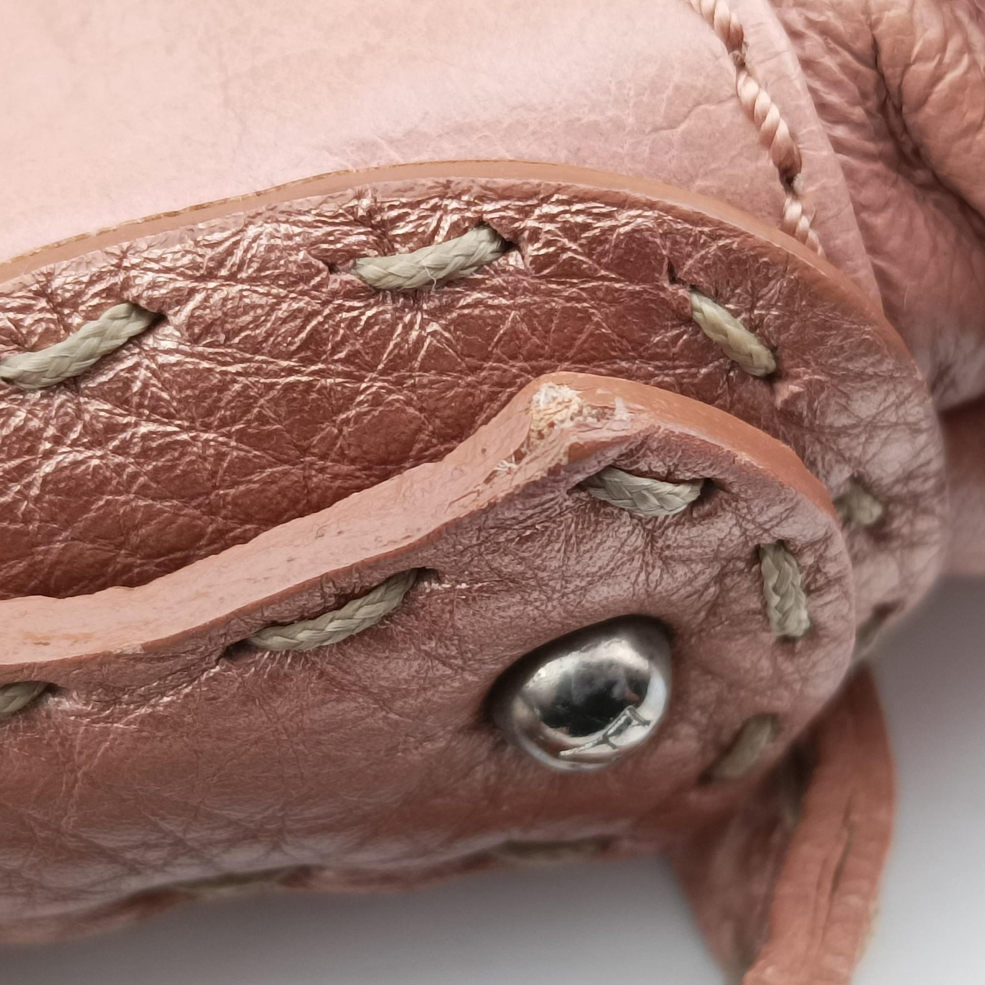 Vintage Fendi selleria flap Pink Leather 8BR356 shoulderbag | stylenewstar