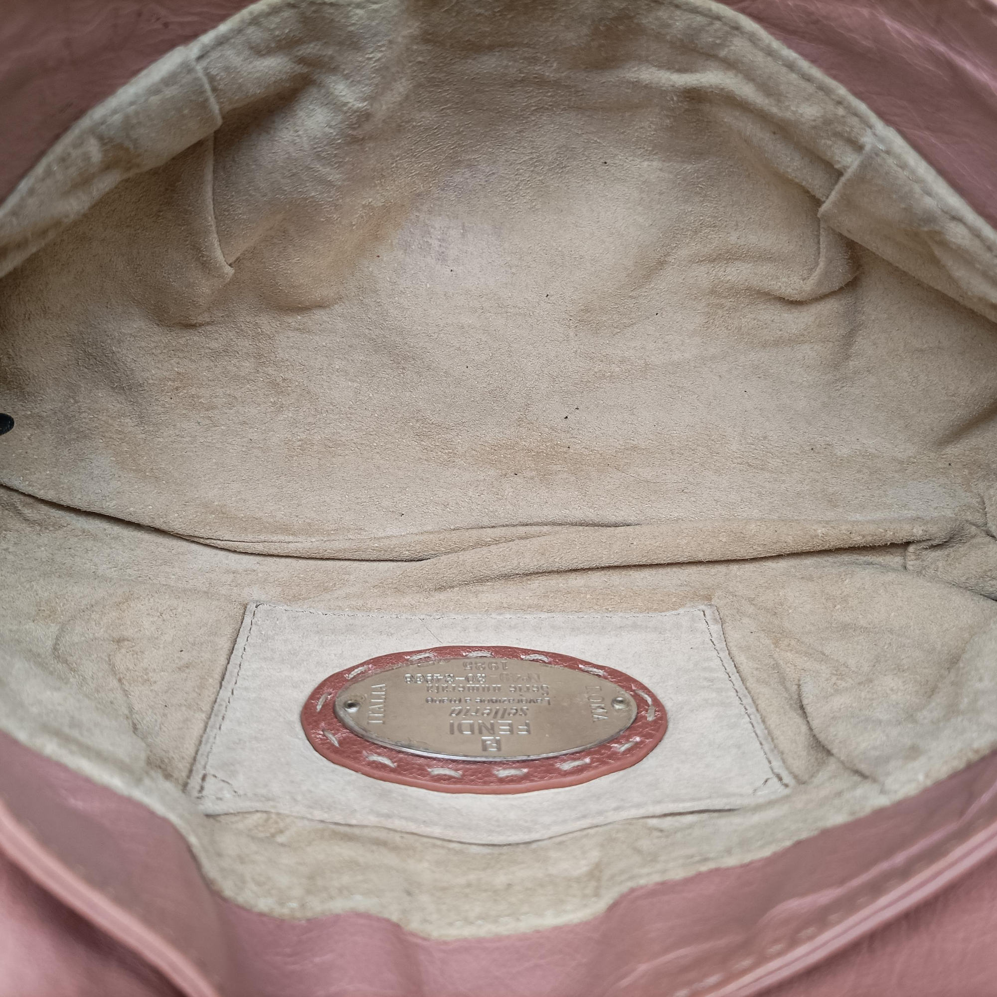 Vintage Fendi selleria flap Pink Leather 8BR356 shoulderbag | stylenewstar