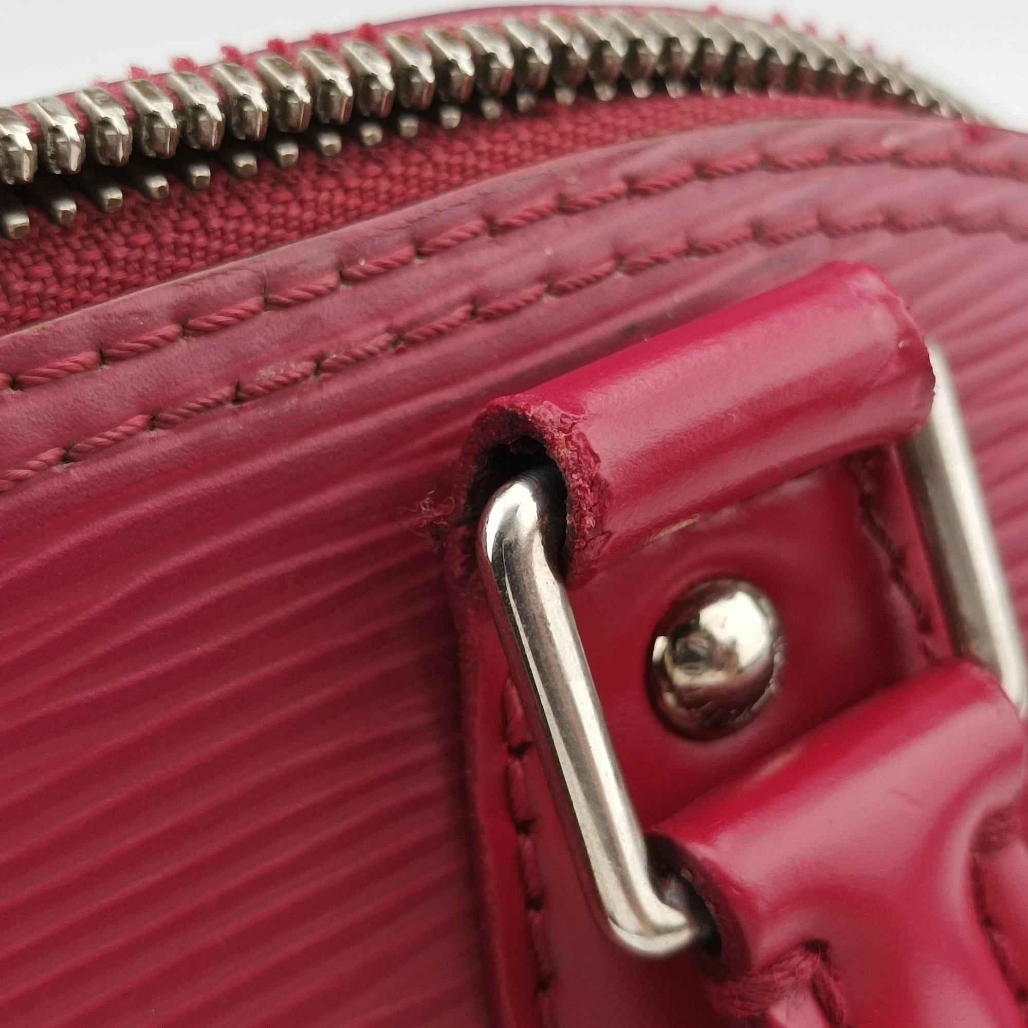 Vintage Louis Vuitton Alma BB FUCHSIA Epi M40851 shoulderbag | stylenewstar