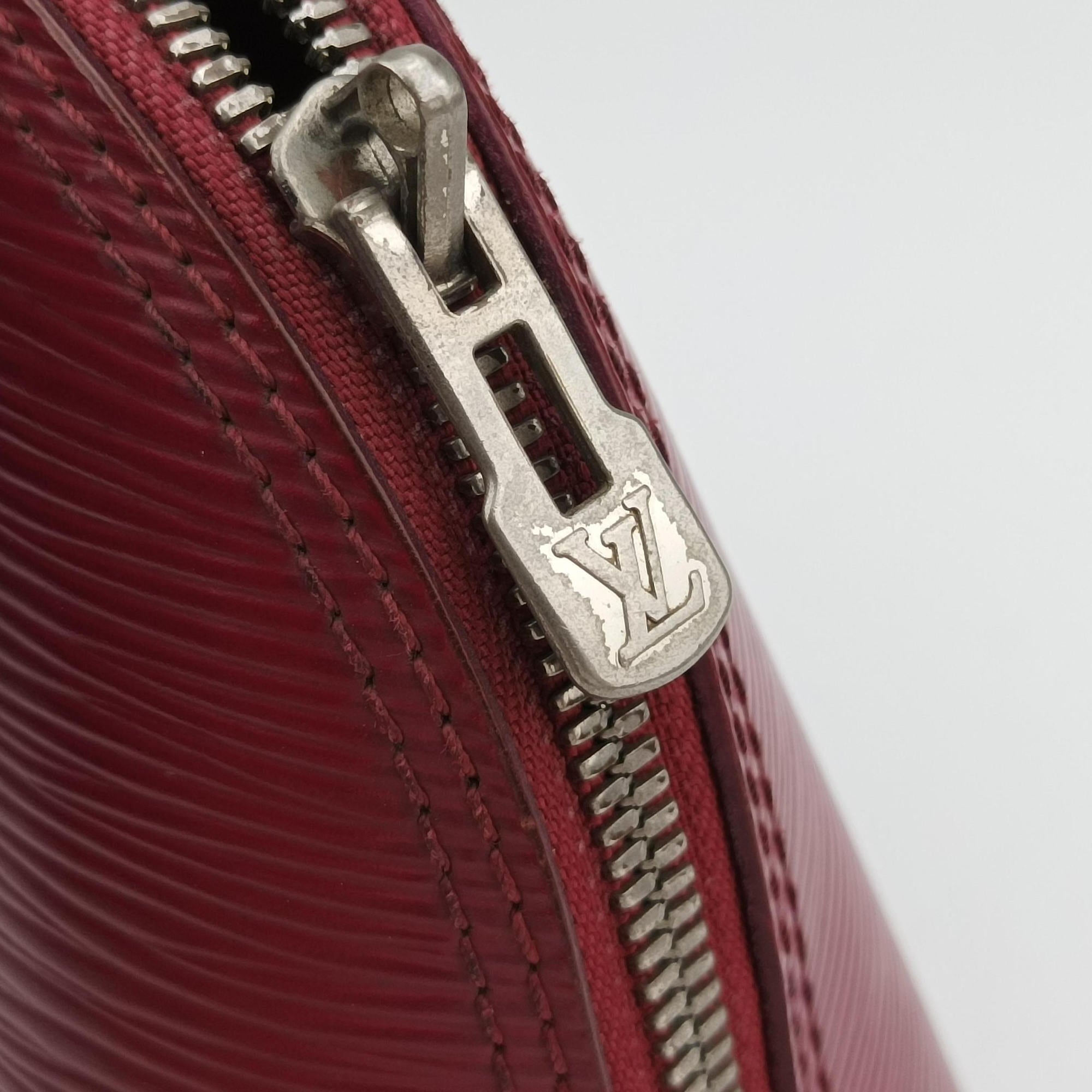 Vintage Louis Vuitton Alma BB FUCHSIA Epi M40851 shoulderbag | stylenewstar