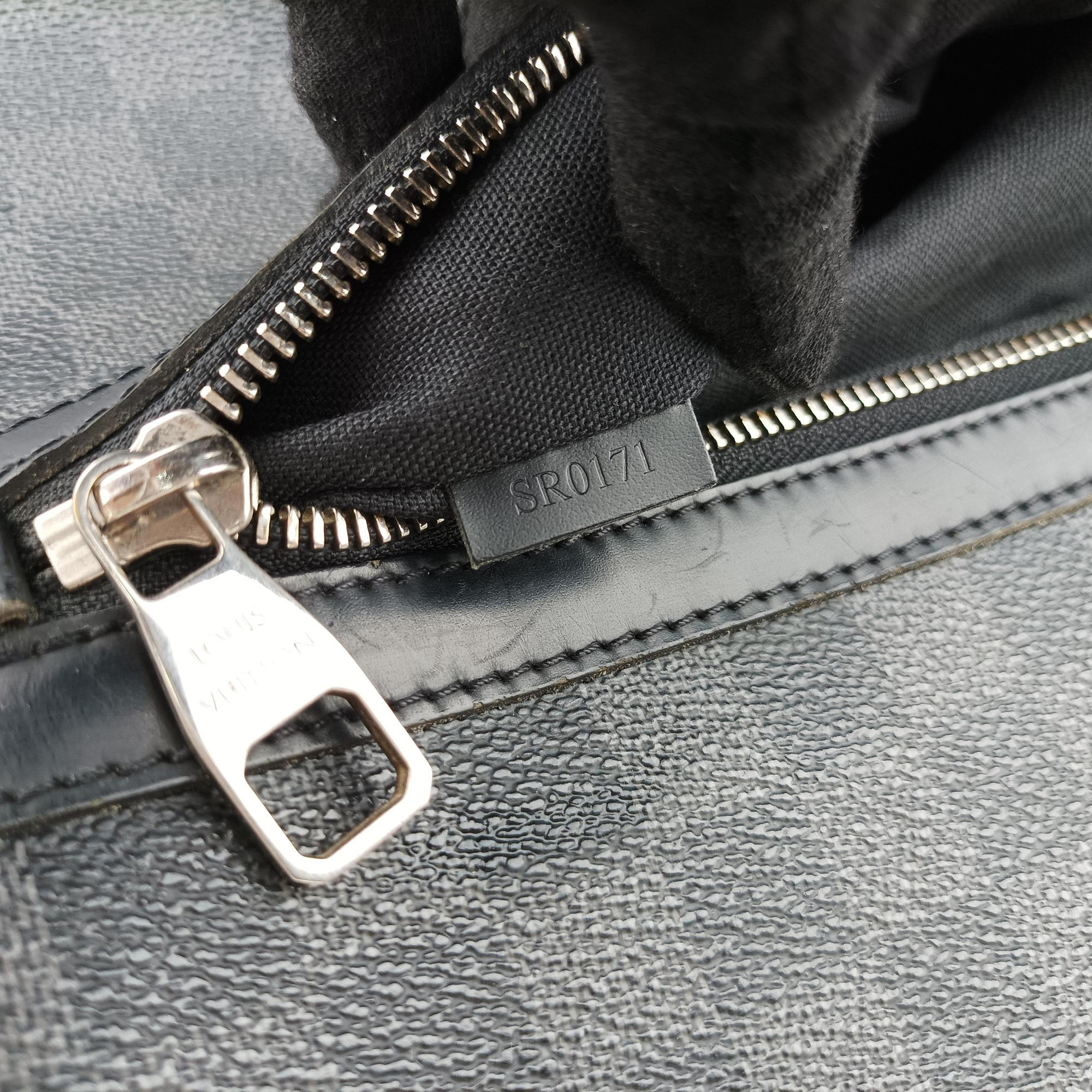 Secondhand Louis Vuitton MICK MM Noir Damier Graphite N41106 shoulderbag | stylenewstar