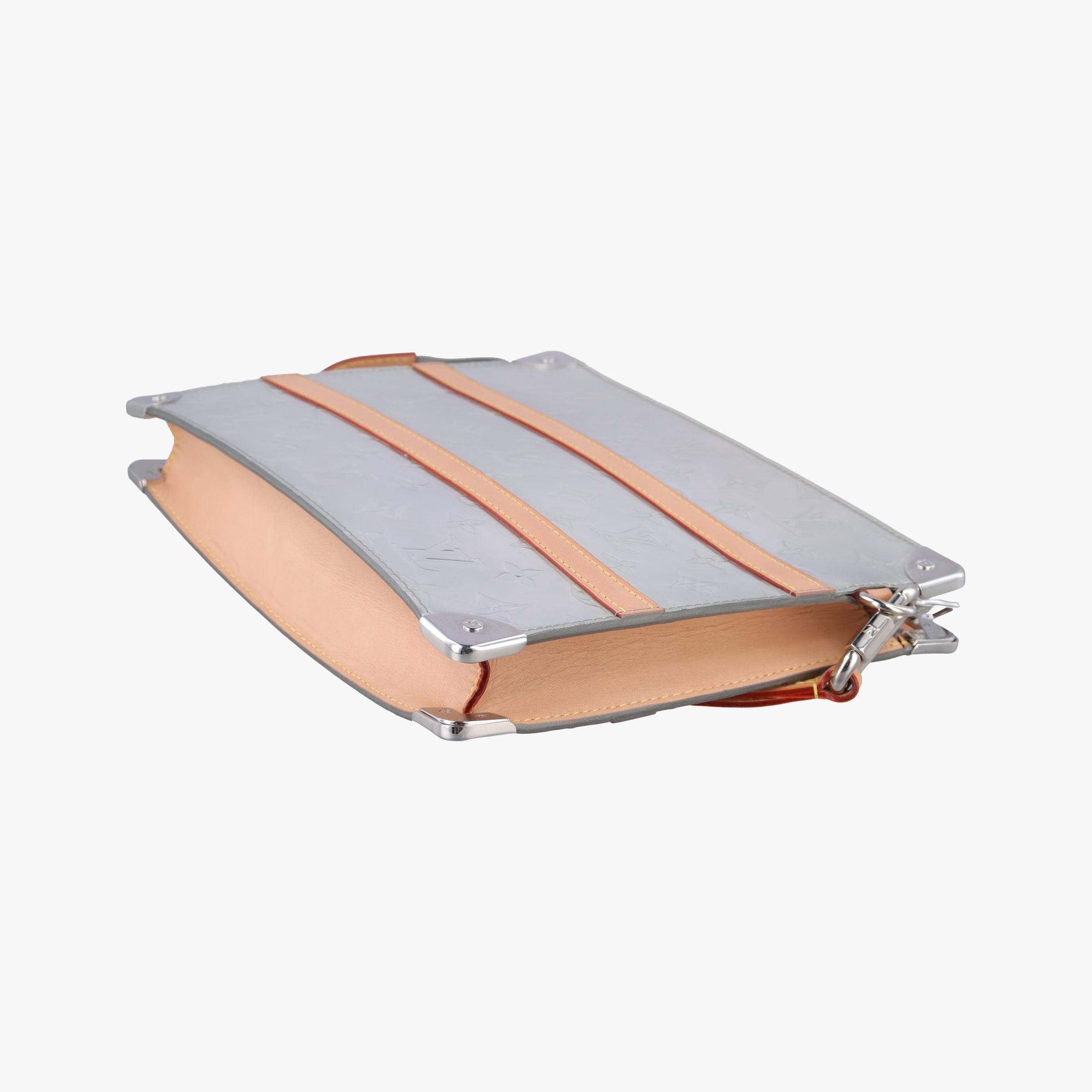 Pre-owned Louis Vuitton Monogram Mirror Handle Soft Trunk Silver Vernis M80807 clutchbag | stylenewstar