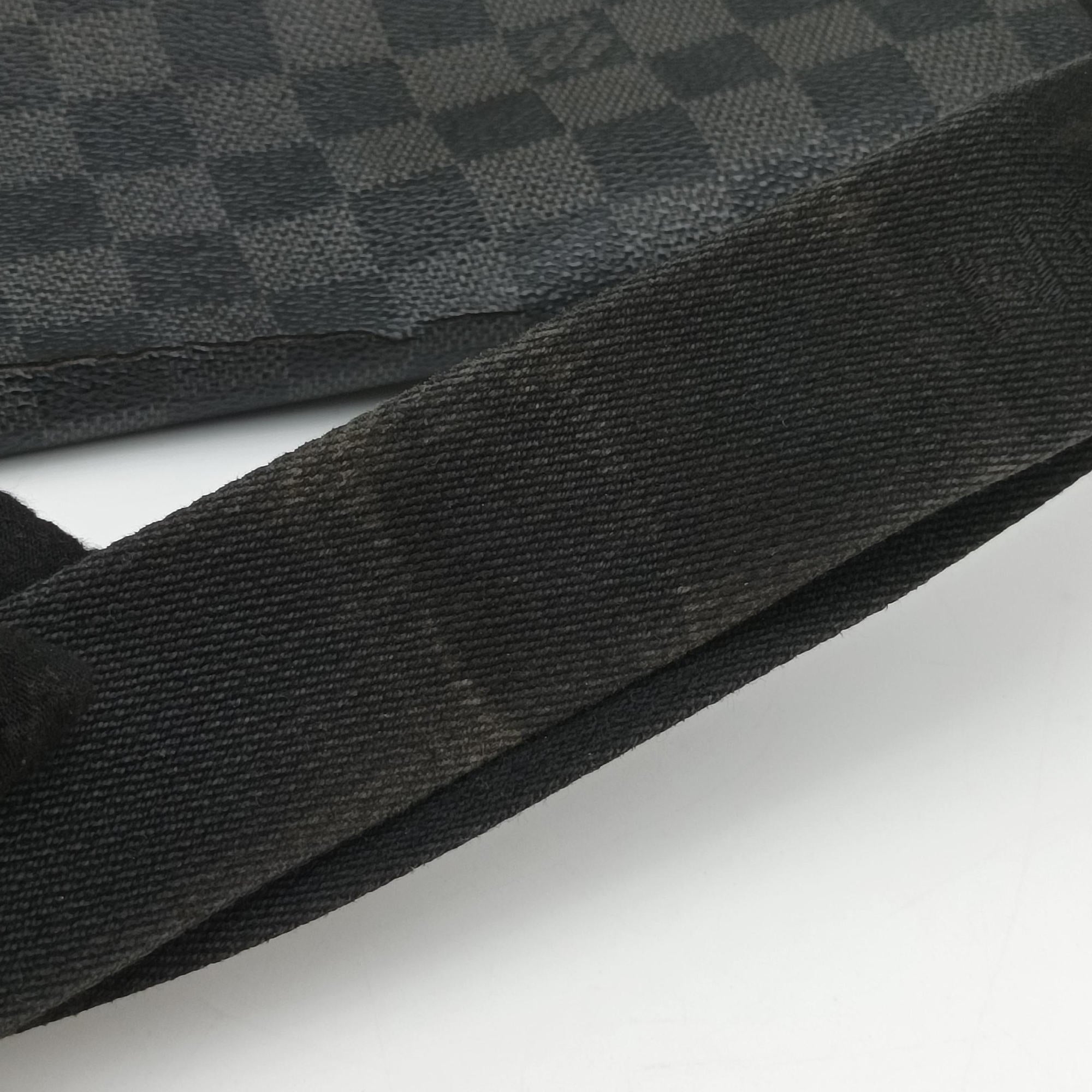 Pre-owned Louis Vuitton DANIEL MM Noir Damier GRAPHITE N58029 shoulderbag | stylenewstar