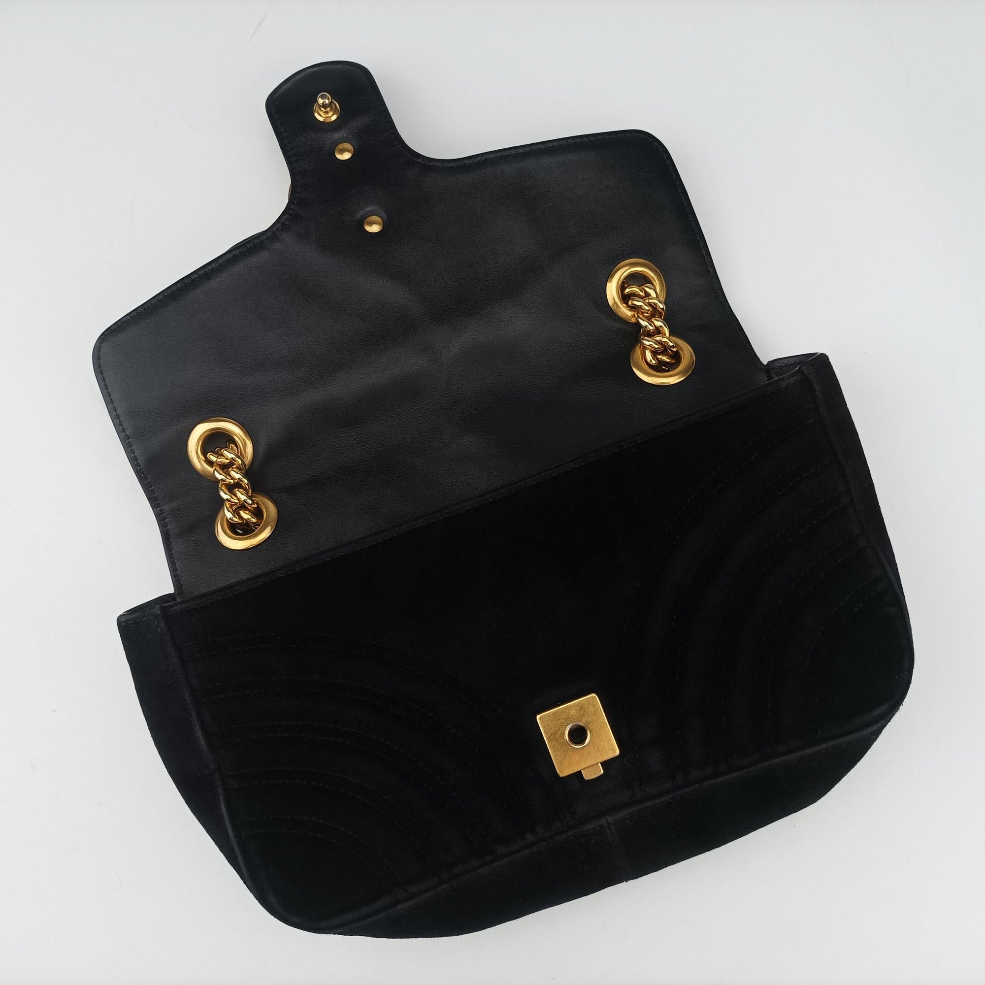 Pre-owned Gucci GG Marmont Black velour 443497 shoulderbag | stylenewstar