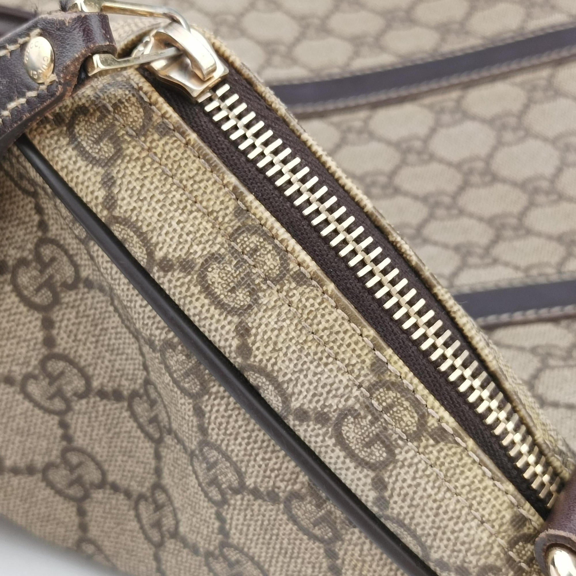 Pre-owned Gucci GG plus GG Supreme Briefcase Brown PVC coated canvasxLeather 201480 handbag | stylenewstar