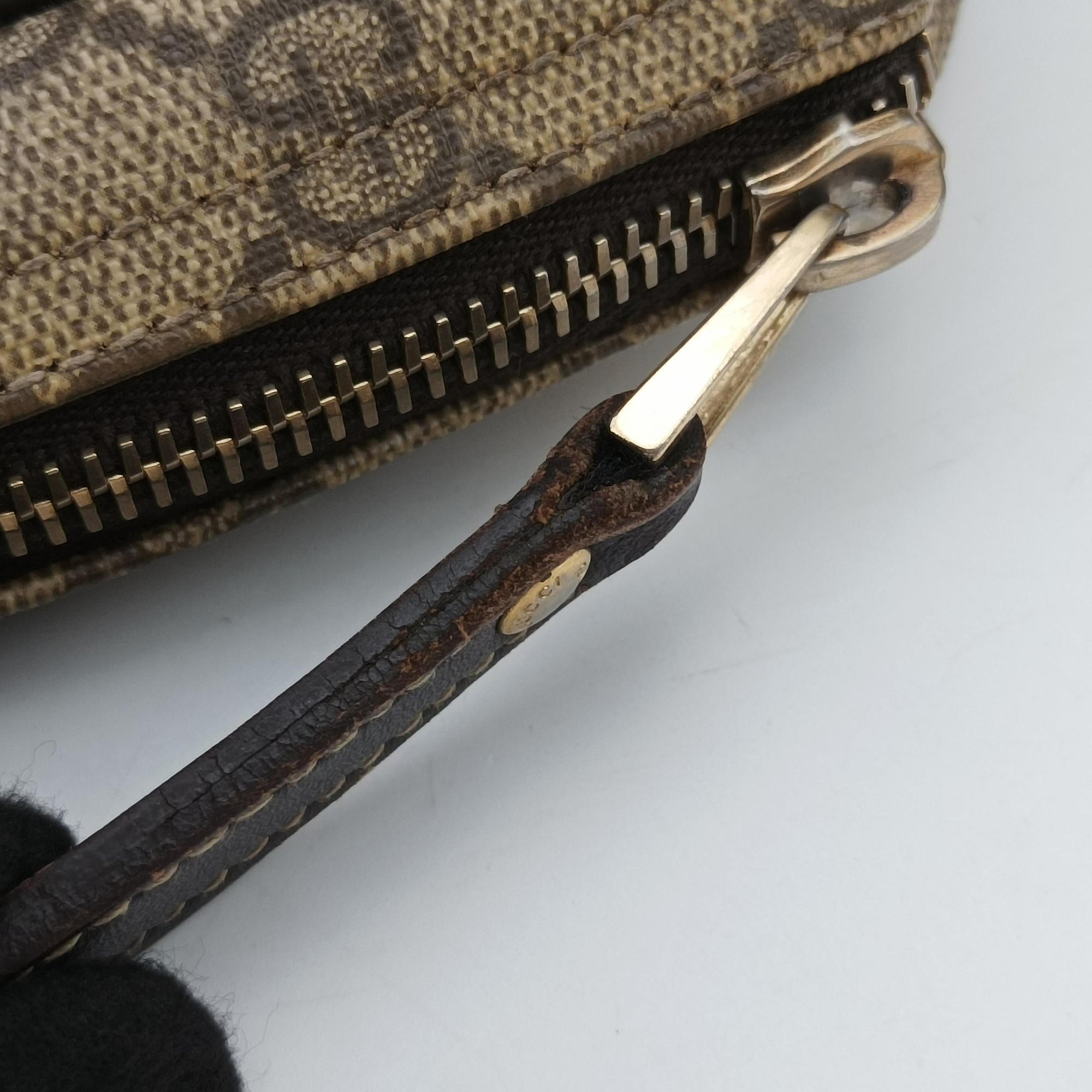 Pre-owned Gucci GG plus GG Supreme Briefcase Brown PVC coated canvasxLeather 201480 handbag | stylenewstar