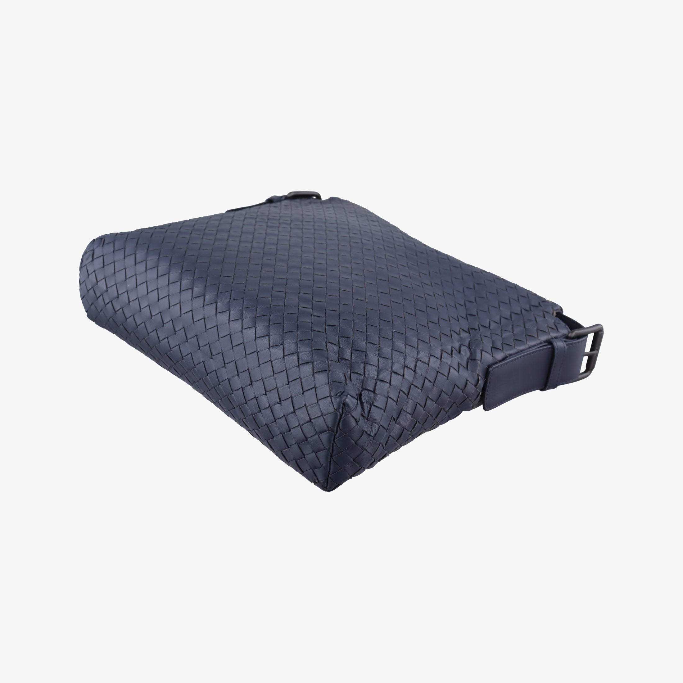 Secondhand Bottega Veneta Intrecciato Navy lambskin  shoulderbag | stylenewstar