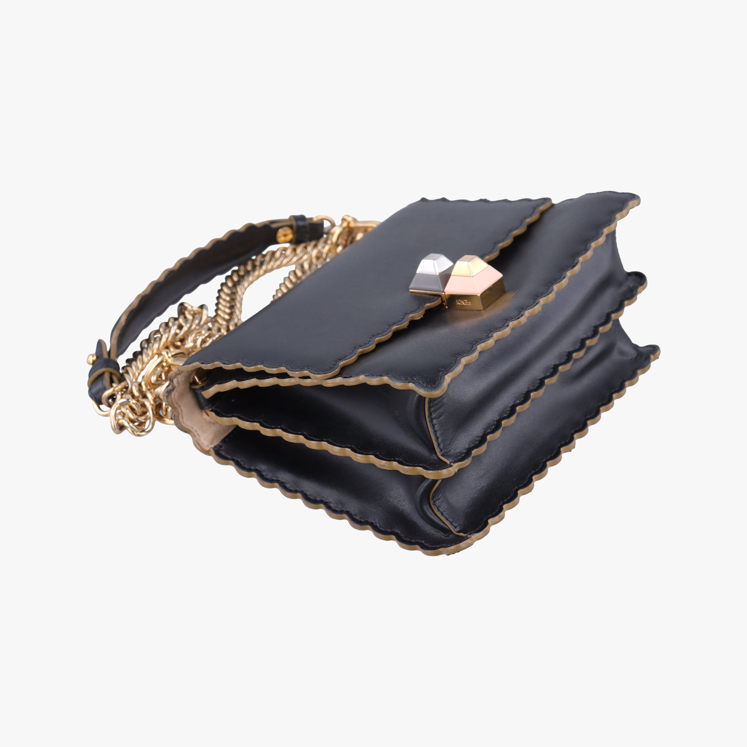Pre-owned Fendi Studded Kan I Black Leather 8M0381 shoulderbag | stylenewstar