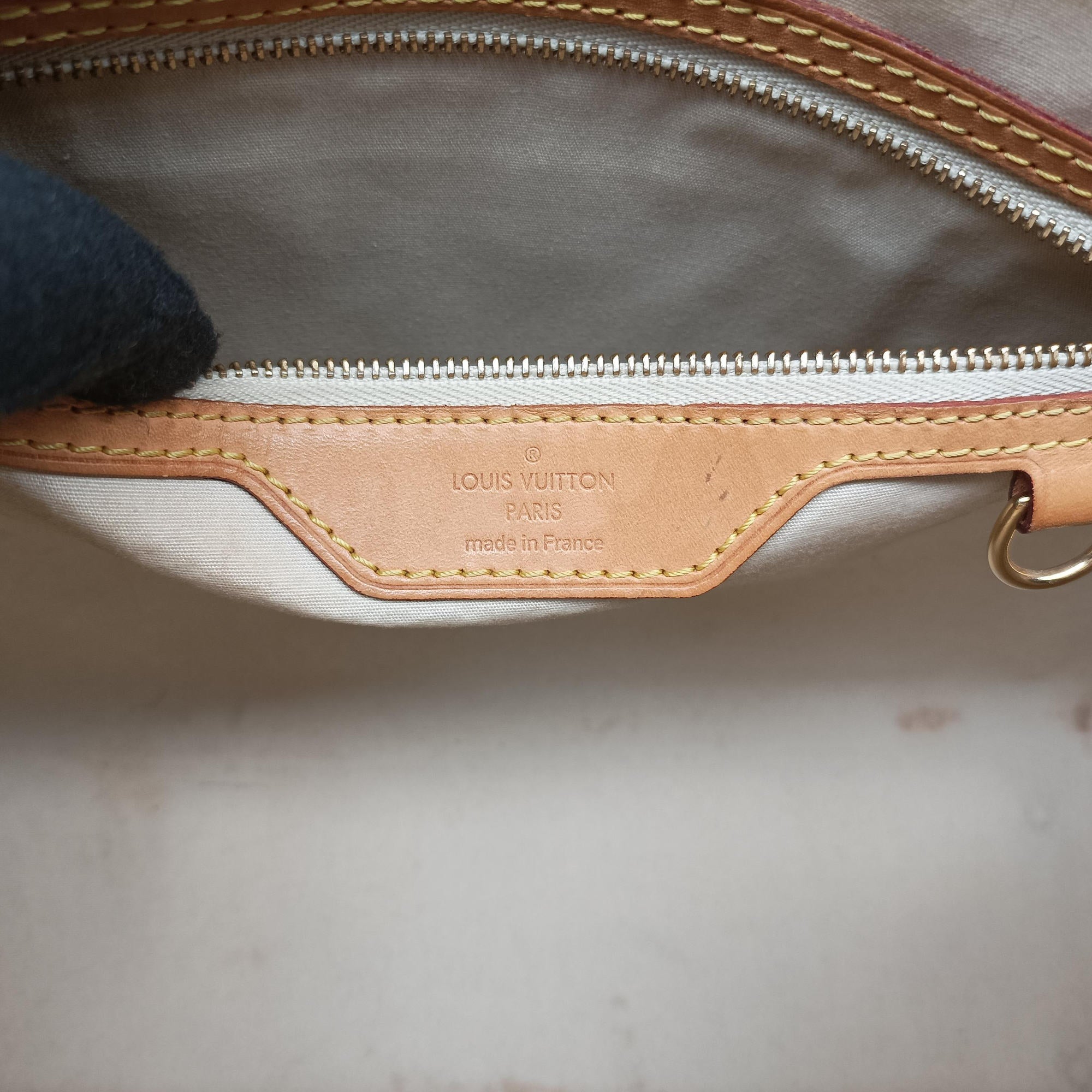 Vintage Louis Vuitton Brea MM Dunne Vernis M90180 shoulderbag | stylenewstar
