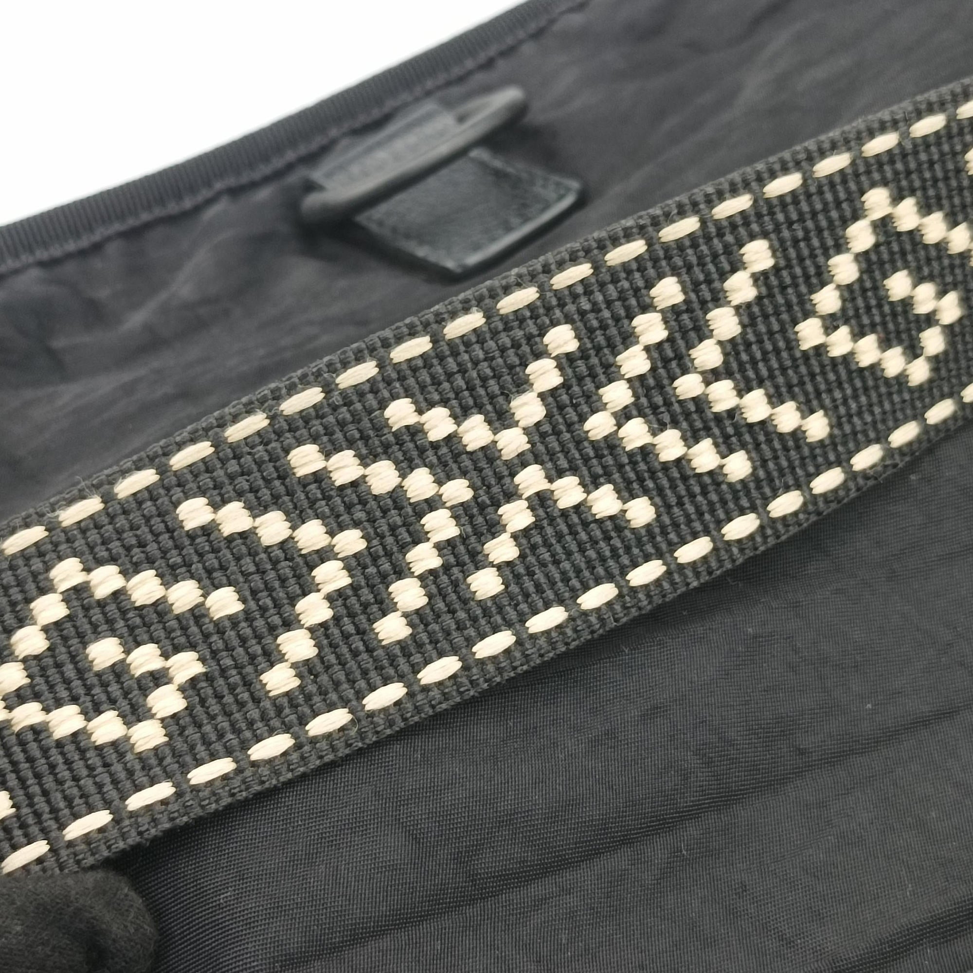 Vintage Gucci 80s Patch Black Nylon 536842 bum bag/waist bag | stylenewstar