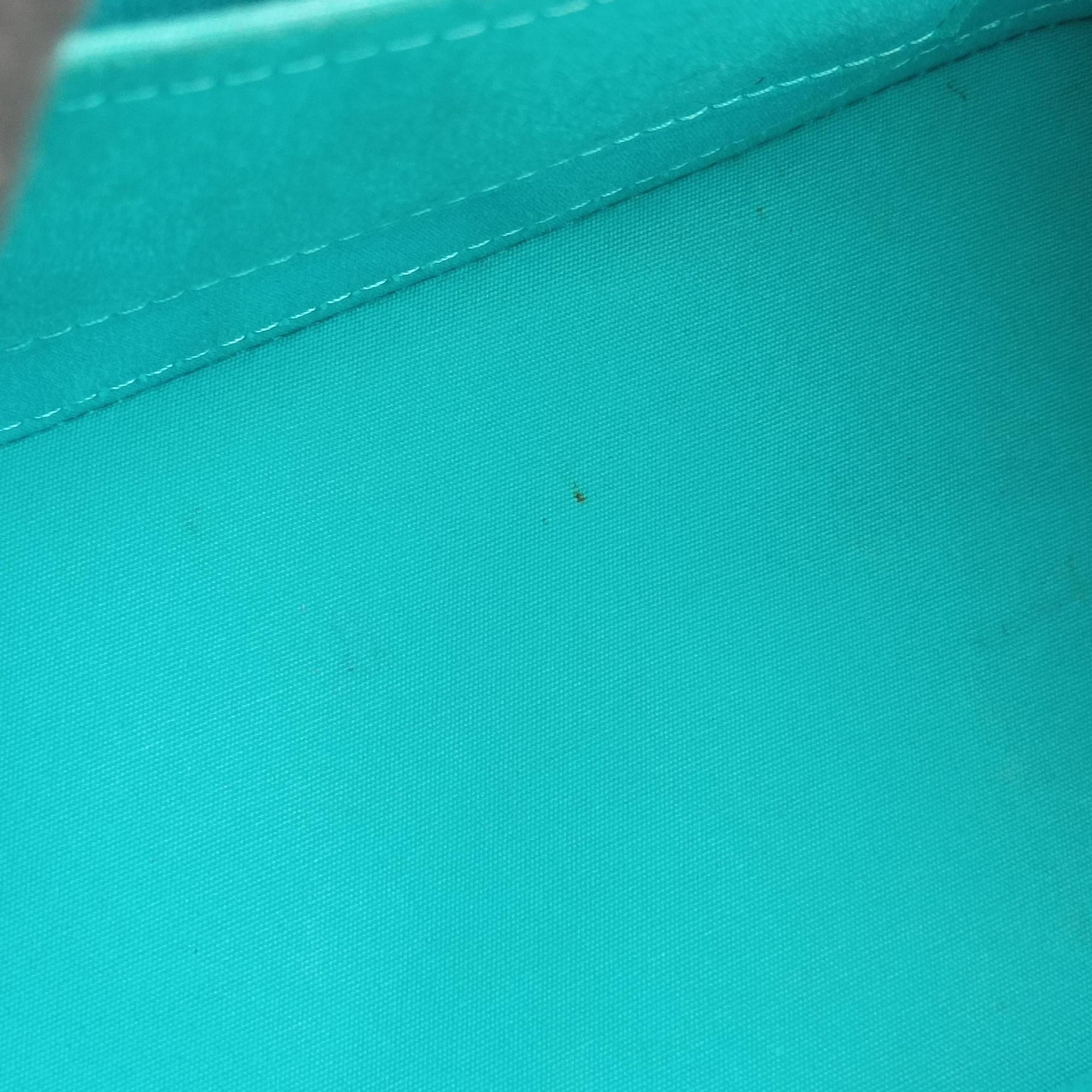 Vintage Louis Vuitton Alma BB Blue Lagon Vernis M91696 shoulderbag | stylenewstar