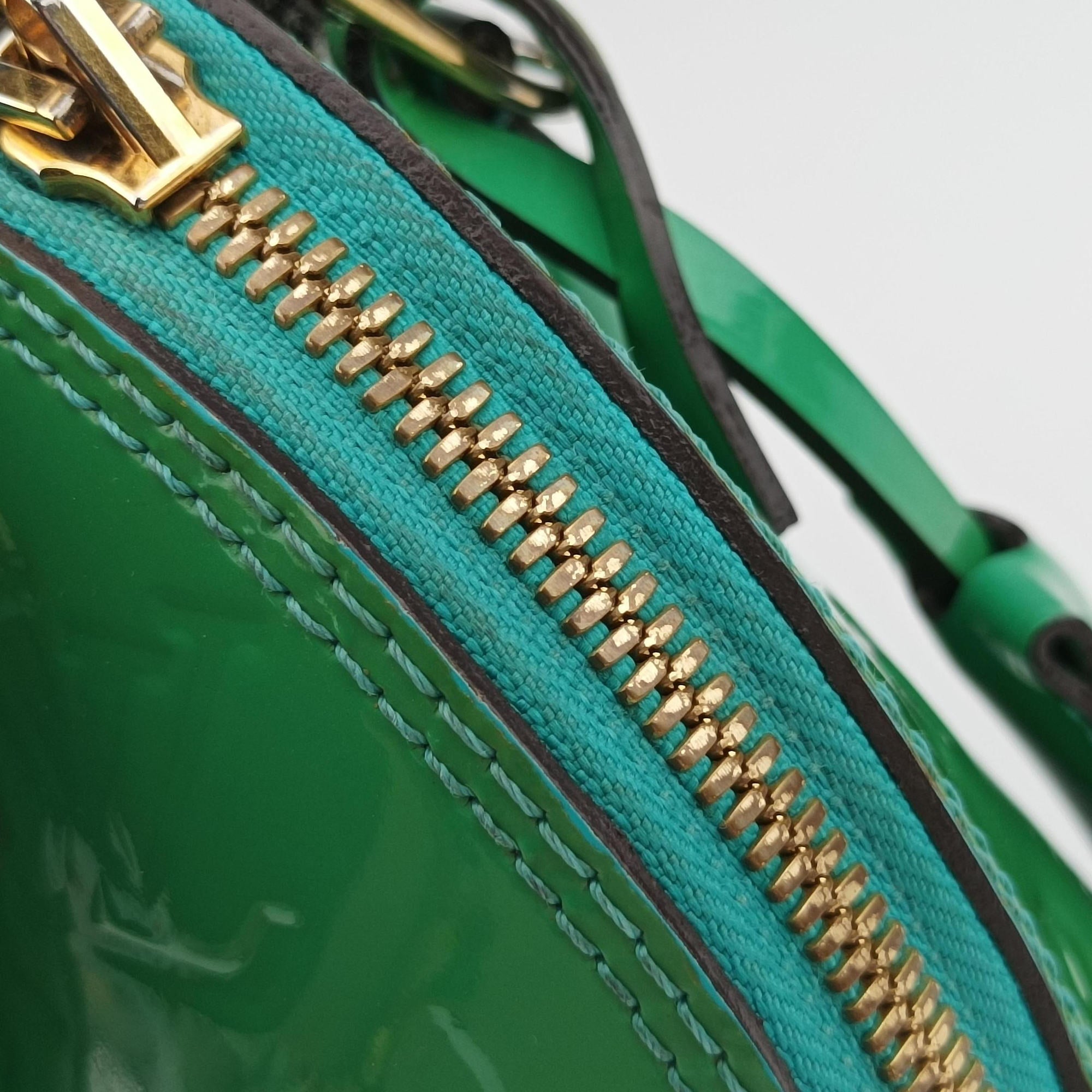 Vintage Louis Vuitton Alma BB Blue Lagon Vernis M91696 shoulderbag | stylenewstar
