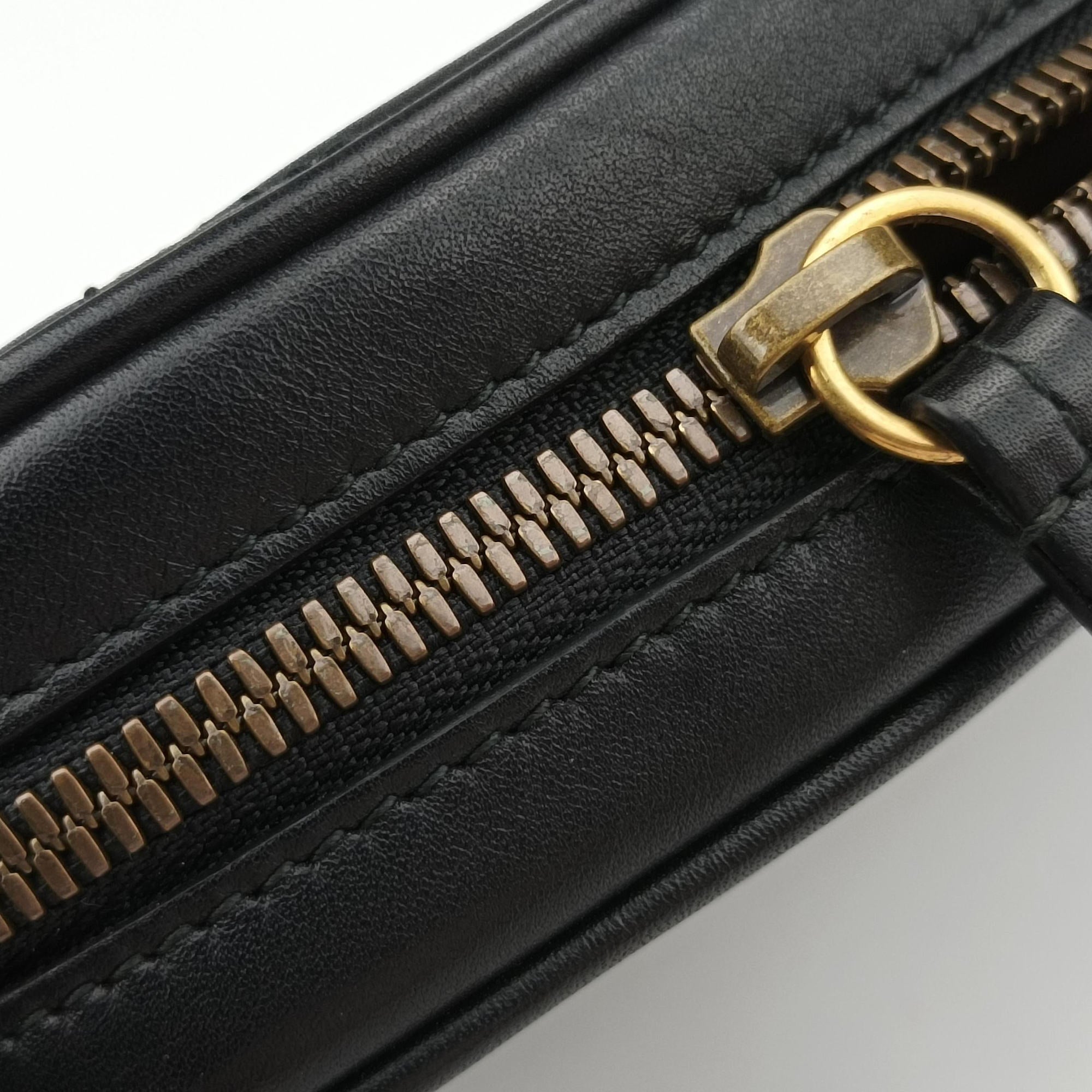 Secondhand Gucci GG Marmont Black Leather 476434 bum bag/waist bag | stylenewstar