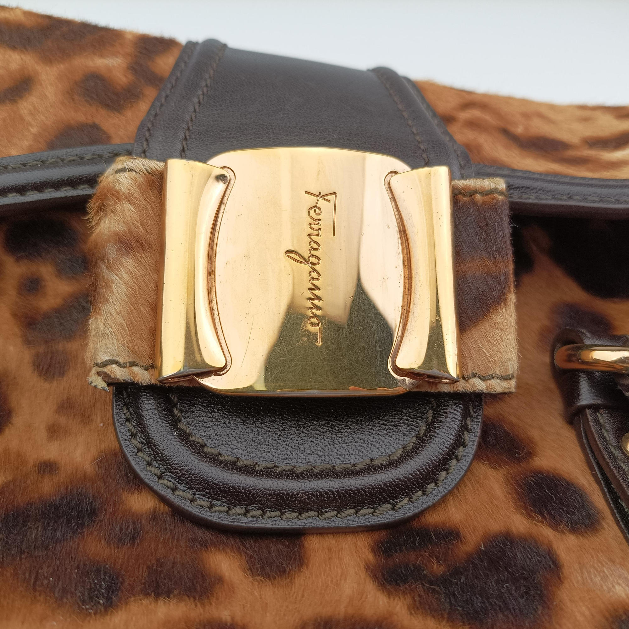 Pre-owned Ferragamo Vara Bow Brown x Black ponyhair  handbag | stylenewstar
