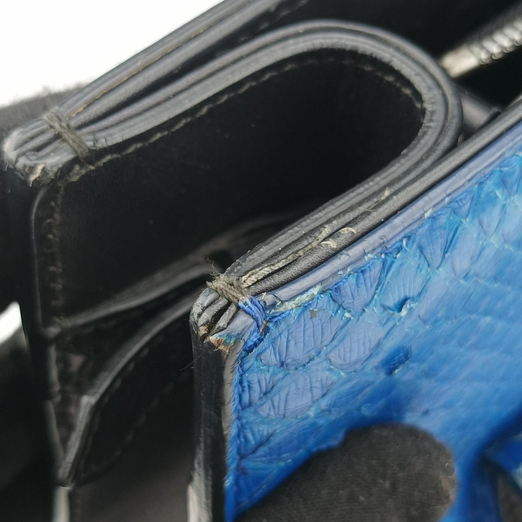 Pre-owned Balenciaga Padlock Blue Python Skin × Calfskin  shoulderbag | stylenewstar