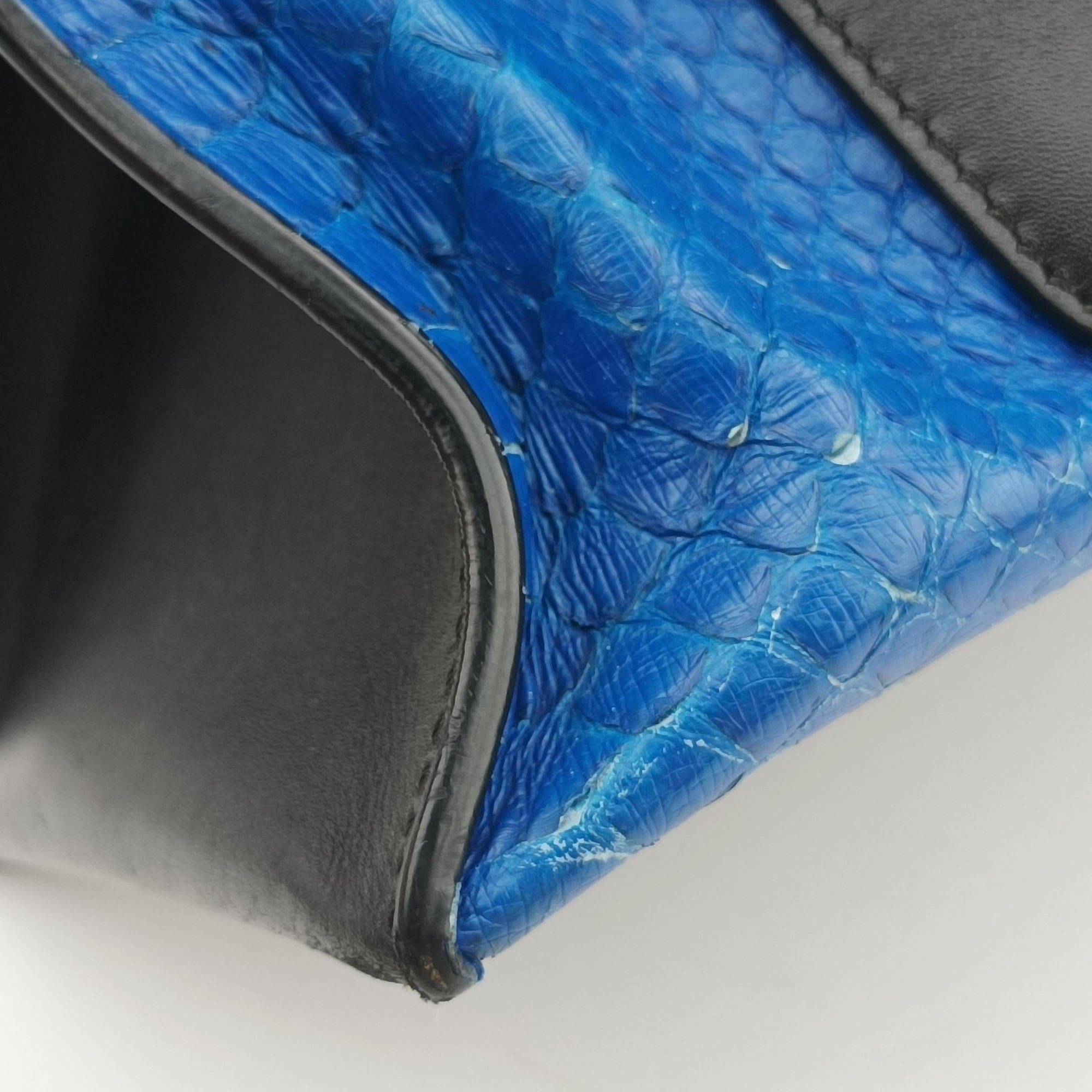 Pre-owned Balenciaga Padlock Blue Python Skin × Calfskin  shoulderbag | stylenewstar