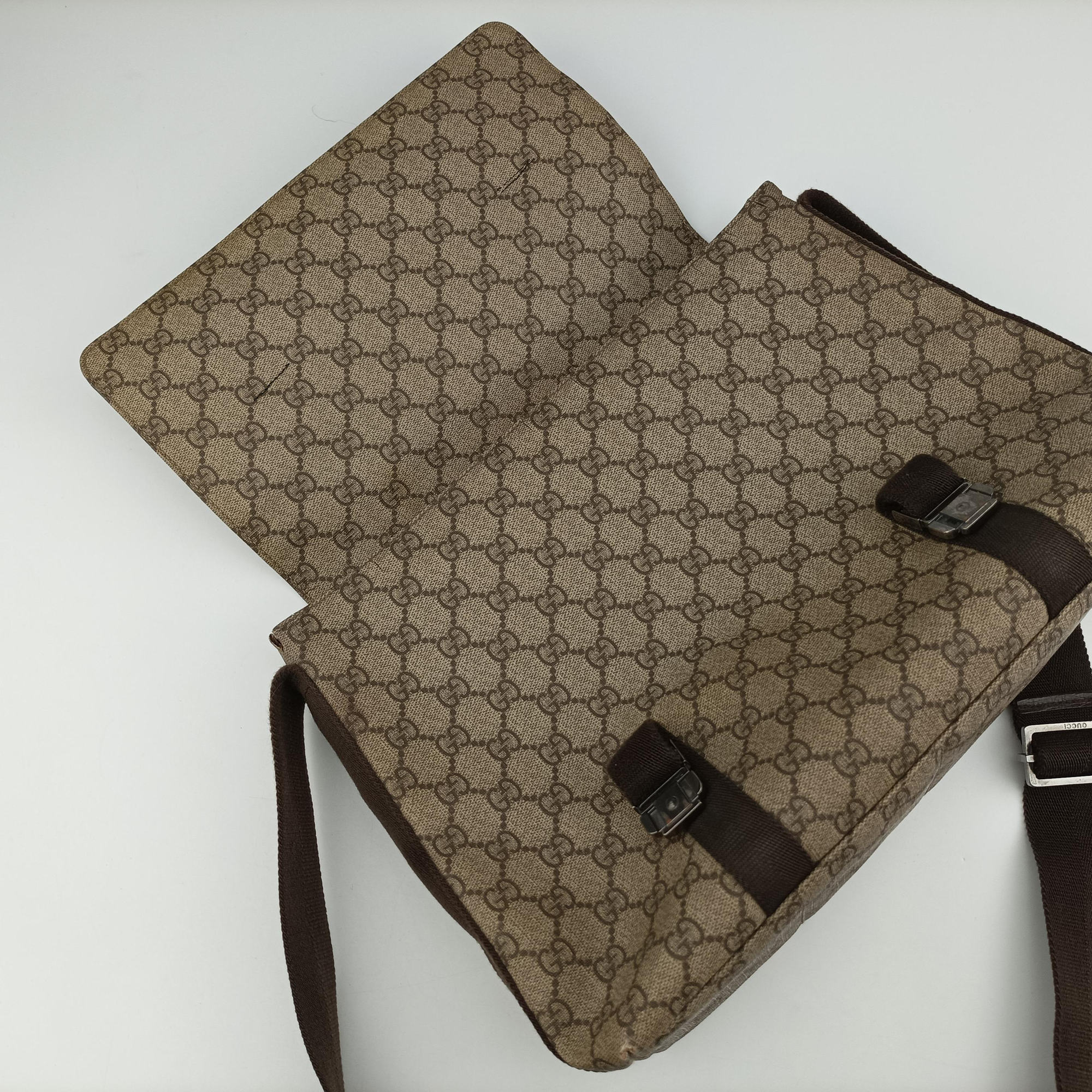 Secondhand Gucci GG Supreme Double Buckle Beige × Dark Brown PVC coated canvas 122373 214397 shoulderbag | stylenewstar