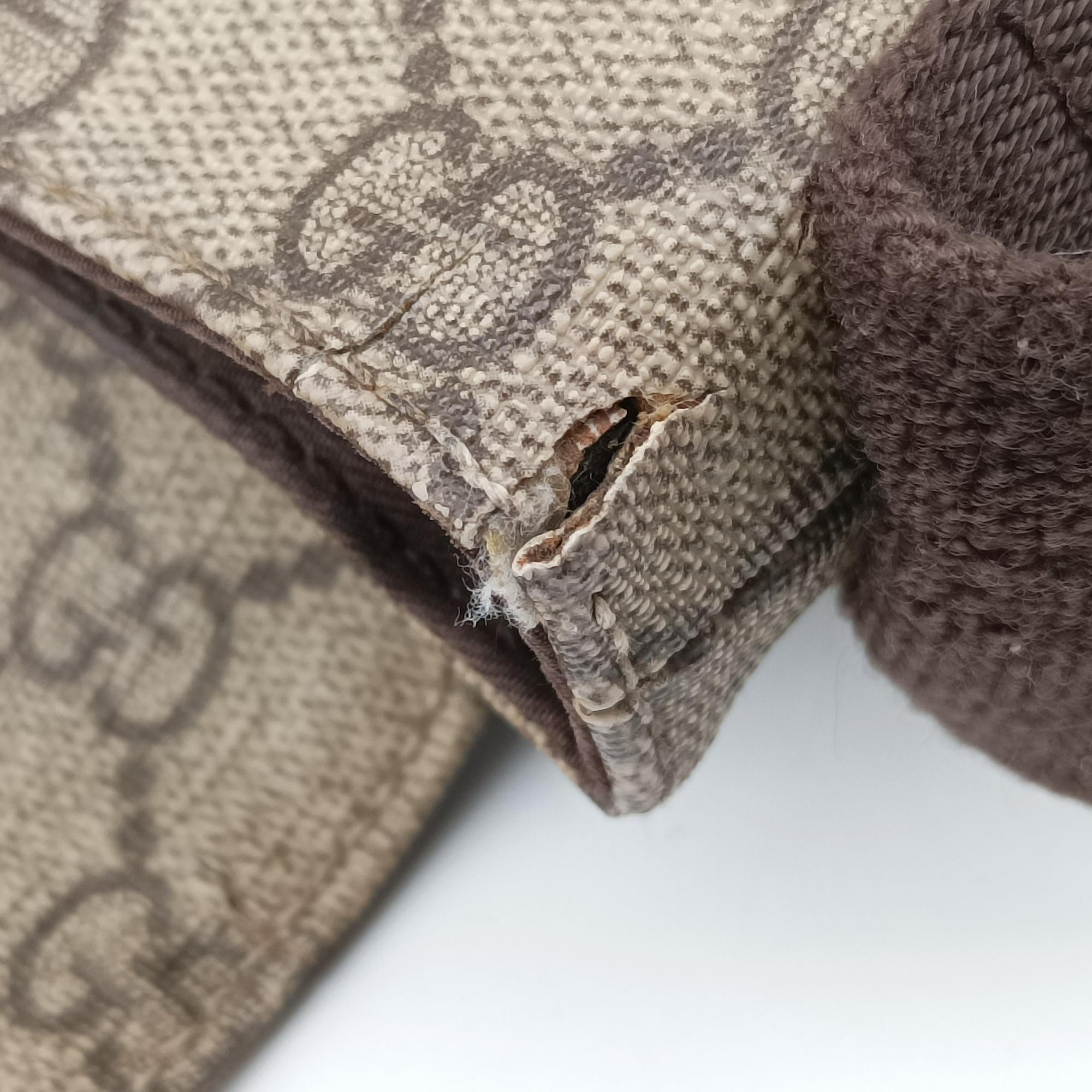 Secondhand Gucci GG Supreme Double Buckle Beige × Dark Brown PVC coated canvas 122373 214397 shoulderbag | stylenewstar