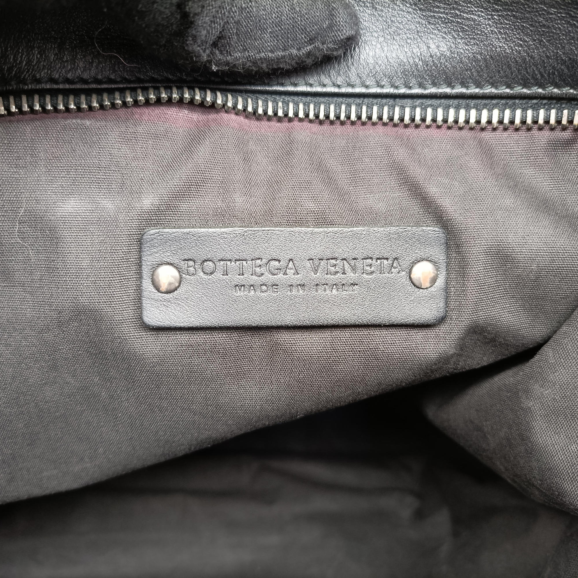 Vintage Bottega Veneta Intrecciato Black lambskin  shoulderbag | stylenewstar