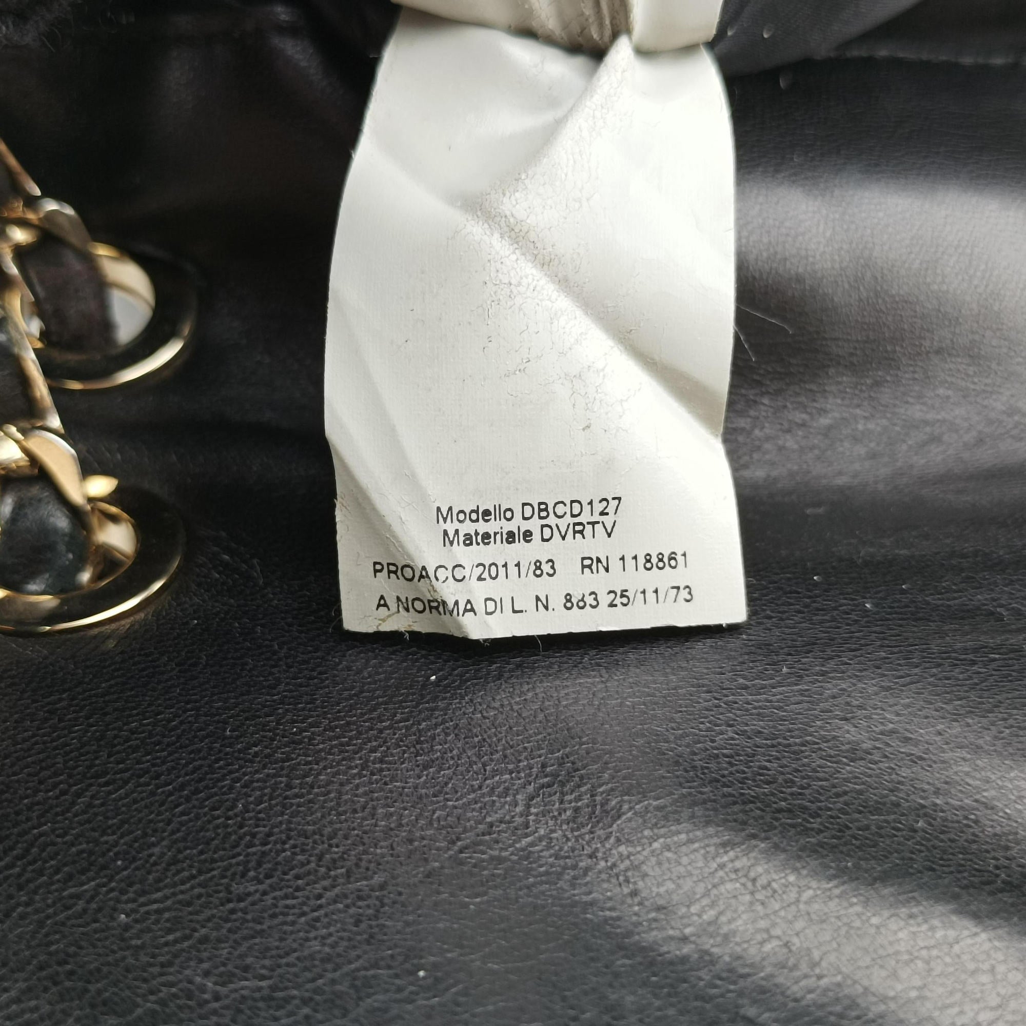 Pre-owned VERSACE back grain Black Patent Leather  shoulderbag | stylenewstar