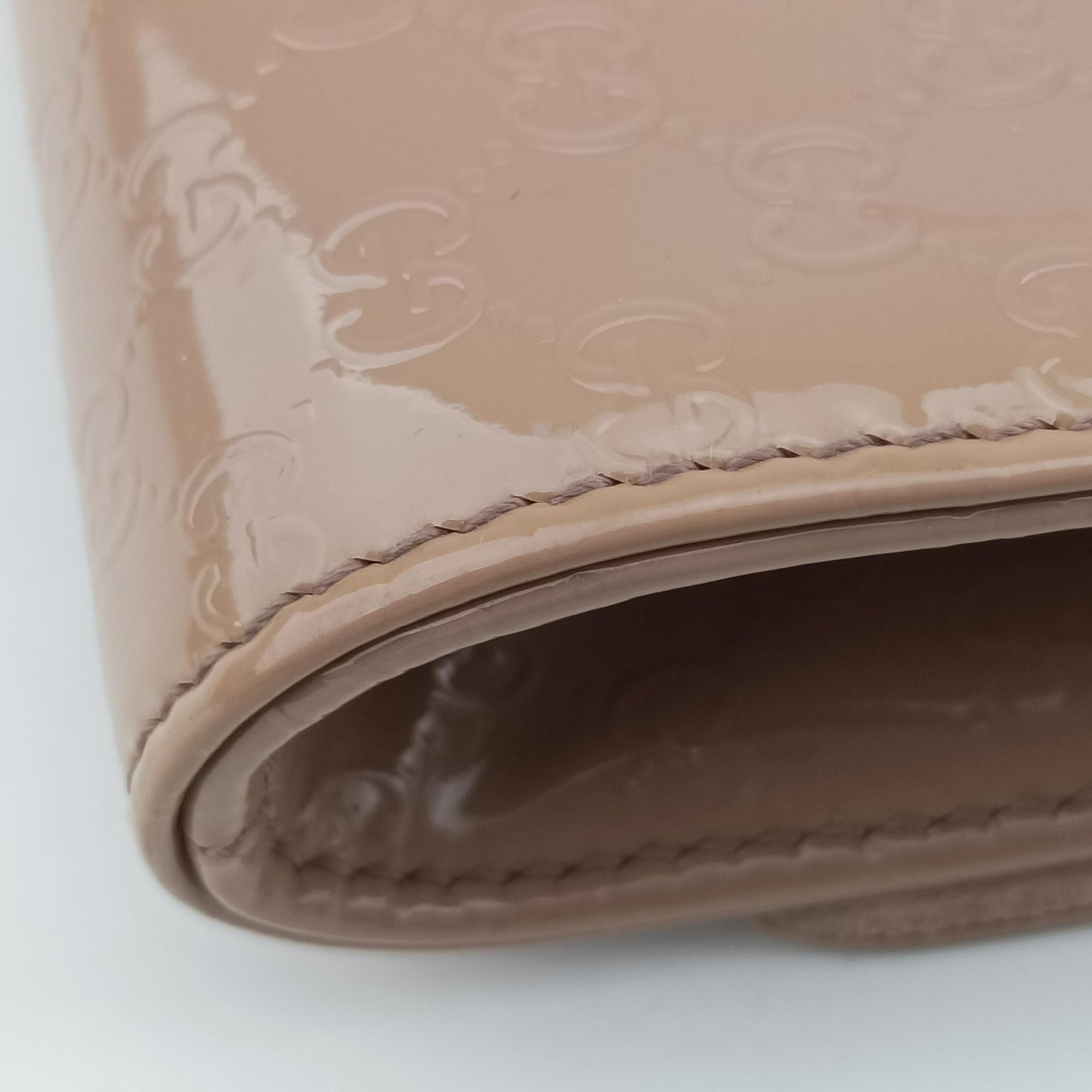 Secondhand Gucci Microguccissima Broadway Camel Patent Leather 339249 long-wallet | stylenewstar
