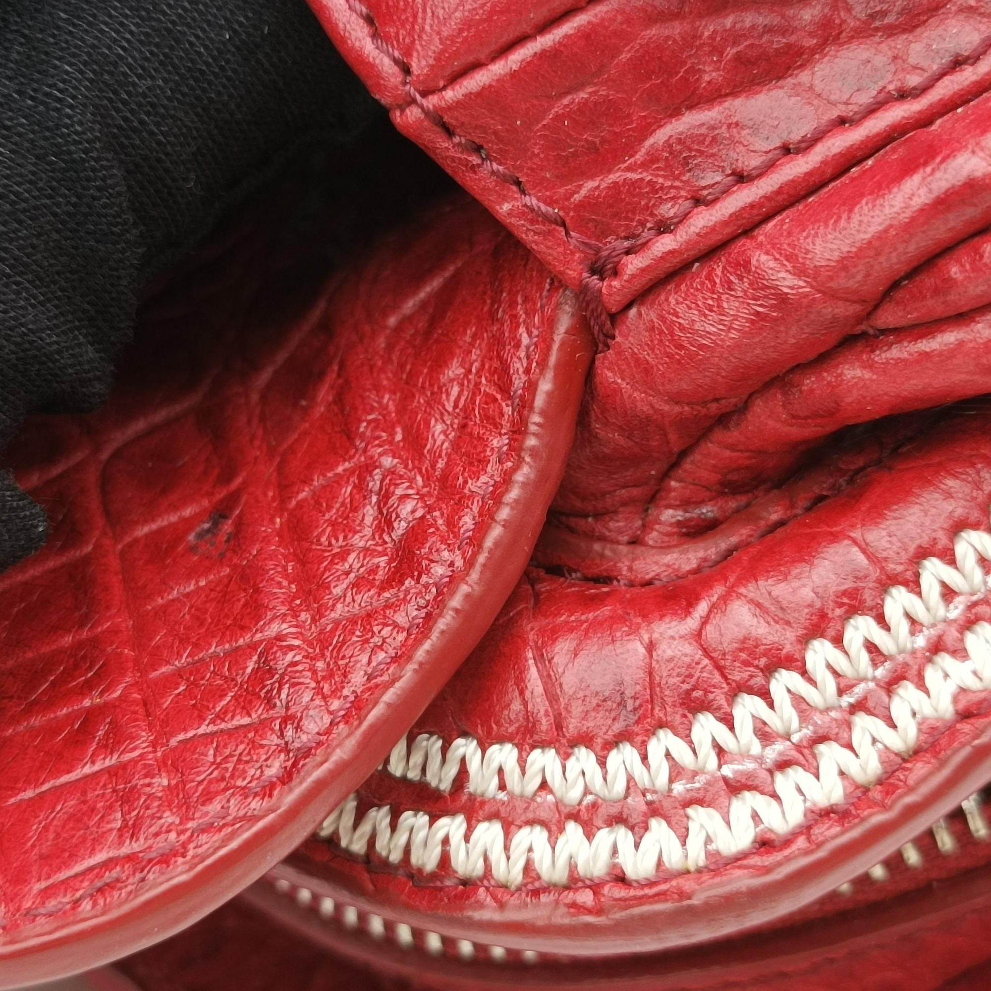 Secondhand Christian Dior Detective Red Leather  handbag | stylenewstar