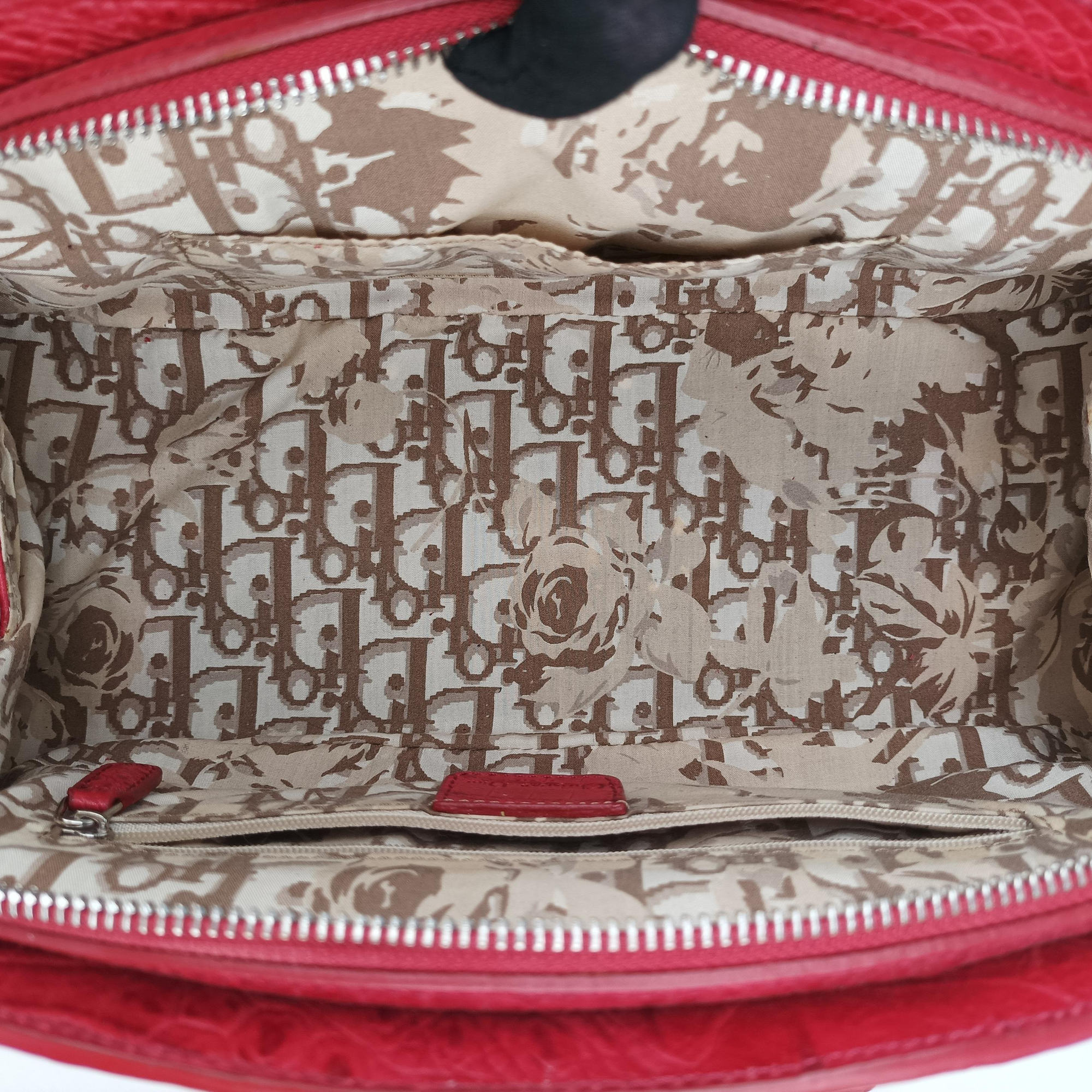 Secondhand Christian Dior Detective Red Leather  handbag | stylenewstar