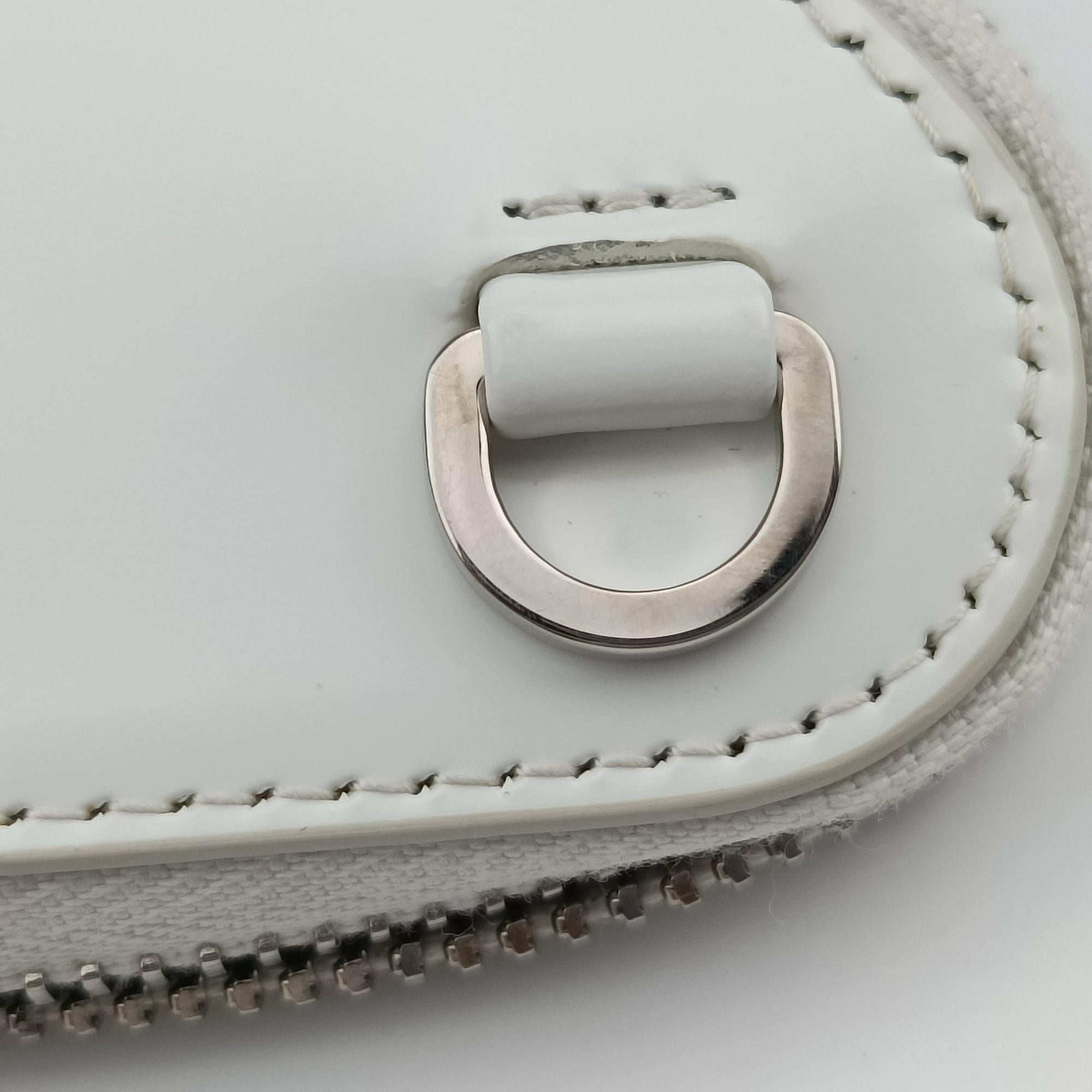 Pre-owned Prada Triangle Chain Pouch White Leather  shoulderbag | stylenewstar
