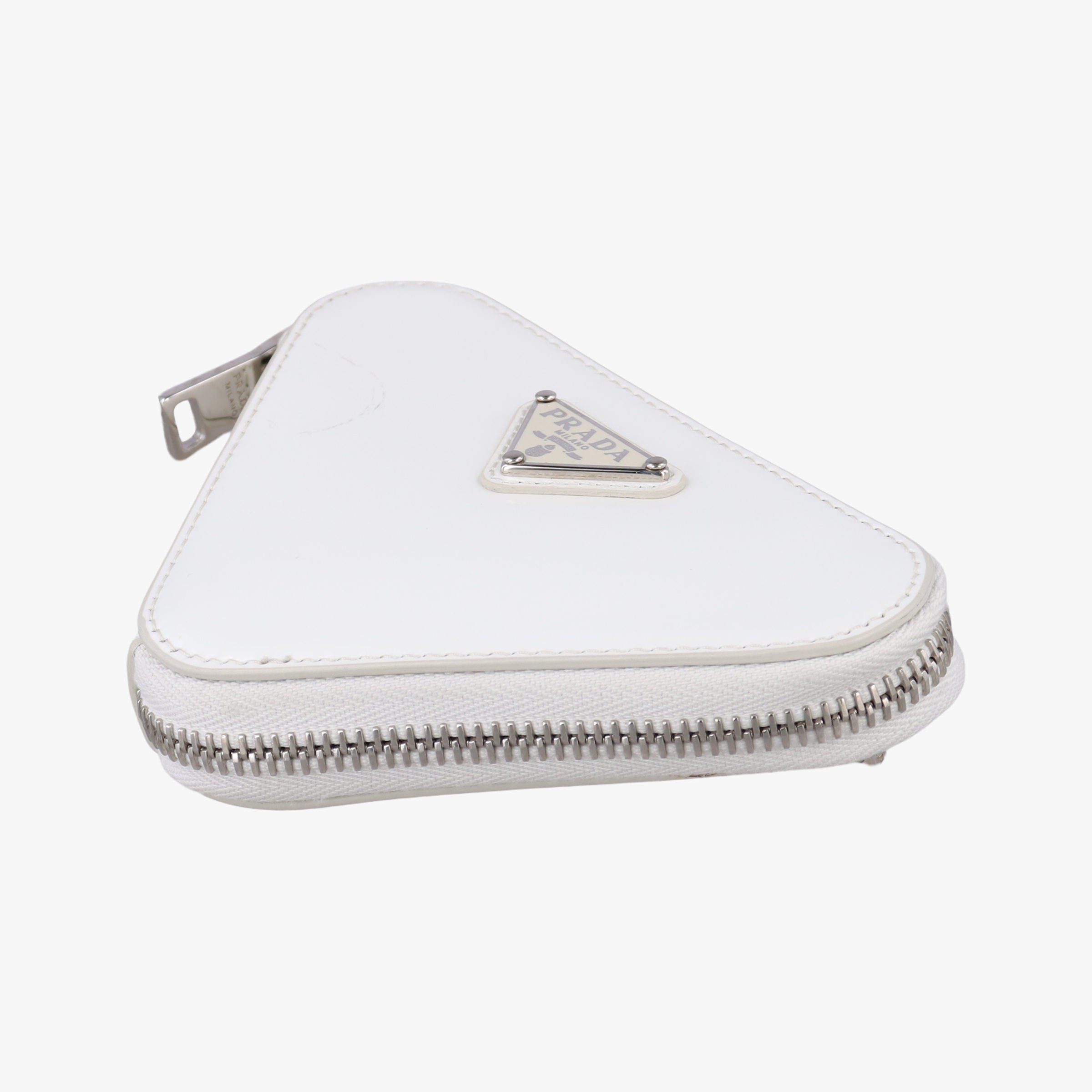 Pre-owned Prada Triangle Chain Pouch White Leather  shoulderbag | stylenewstar