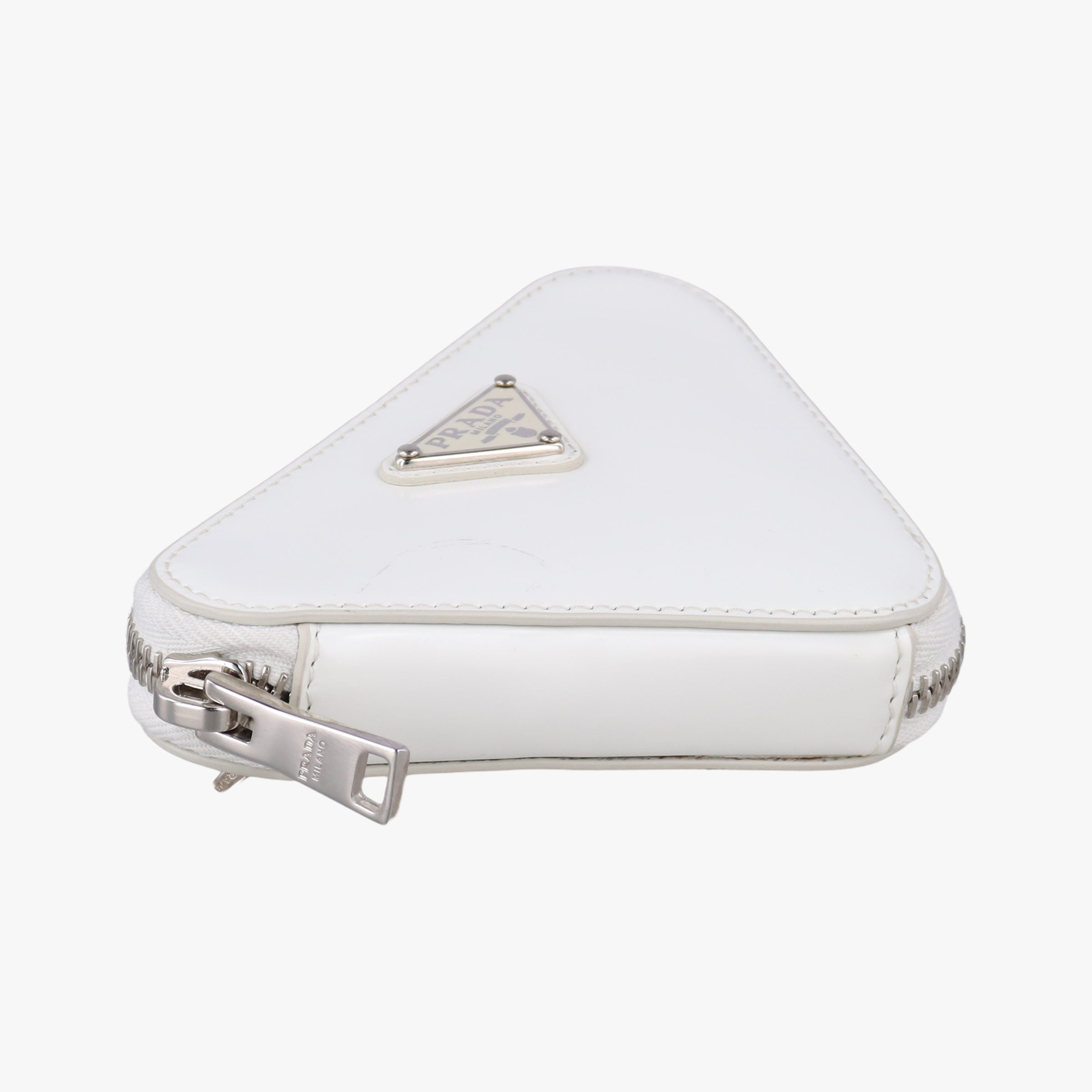 Pre-owned Prada Triangle Chain Pouch White Leather  shoulderbag | stylenewstar