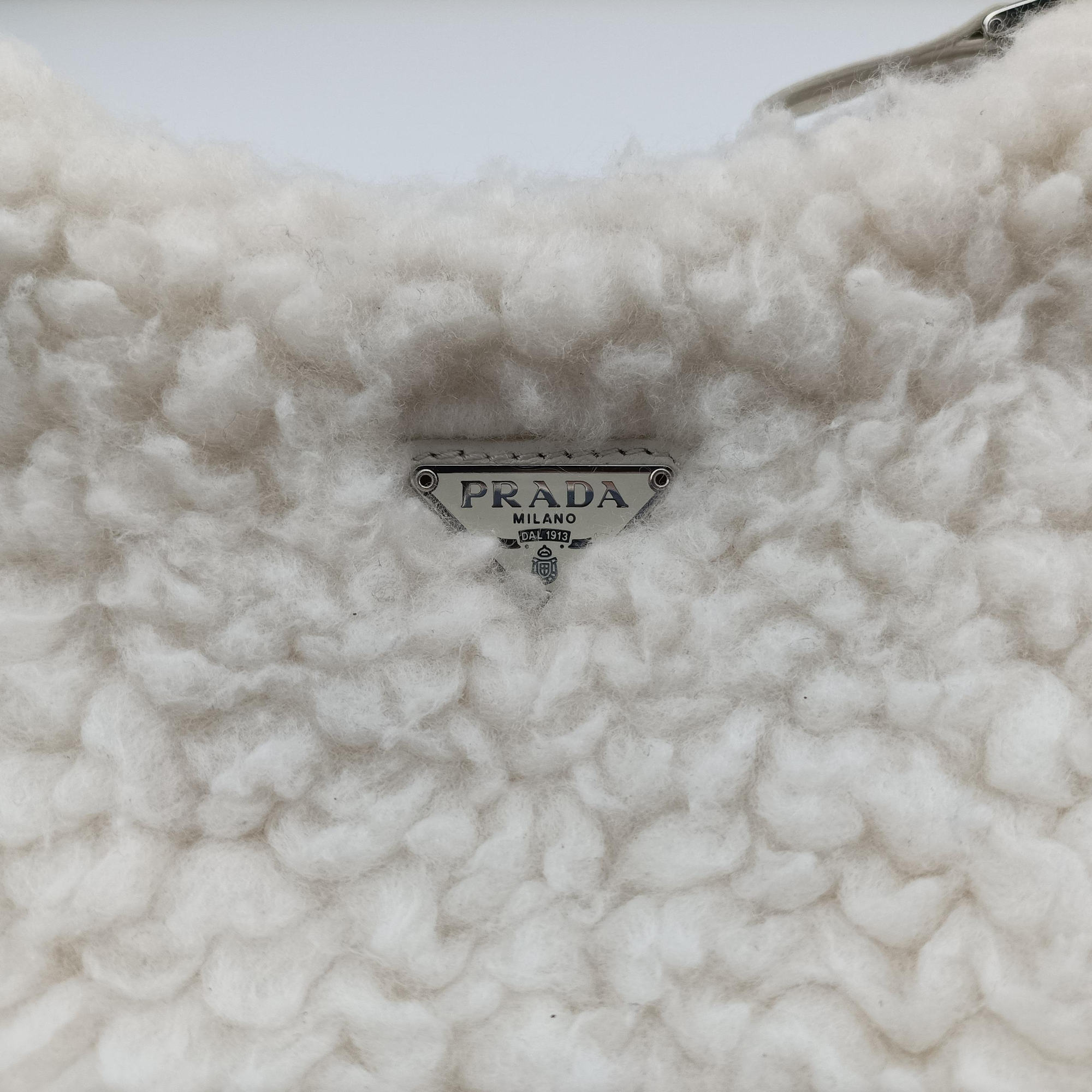 Pre-owned Prada Re-Edition 2005 White Wool 1NE515 shoulderbag | stylenewstar