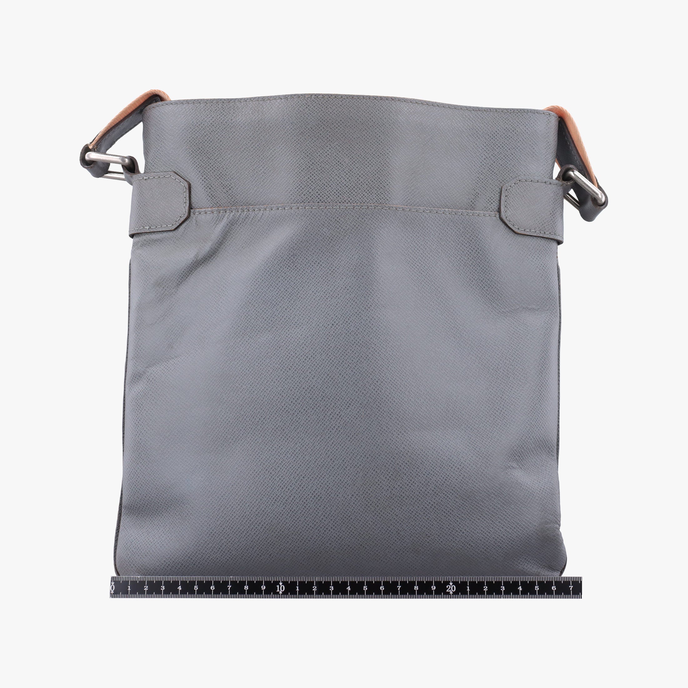 Vintage Louis Vuitton SASHA Glacier Grey TAIGA M32630 shoulderbag | stylenewstar