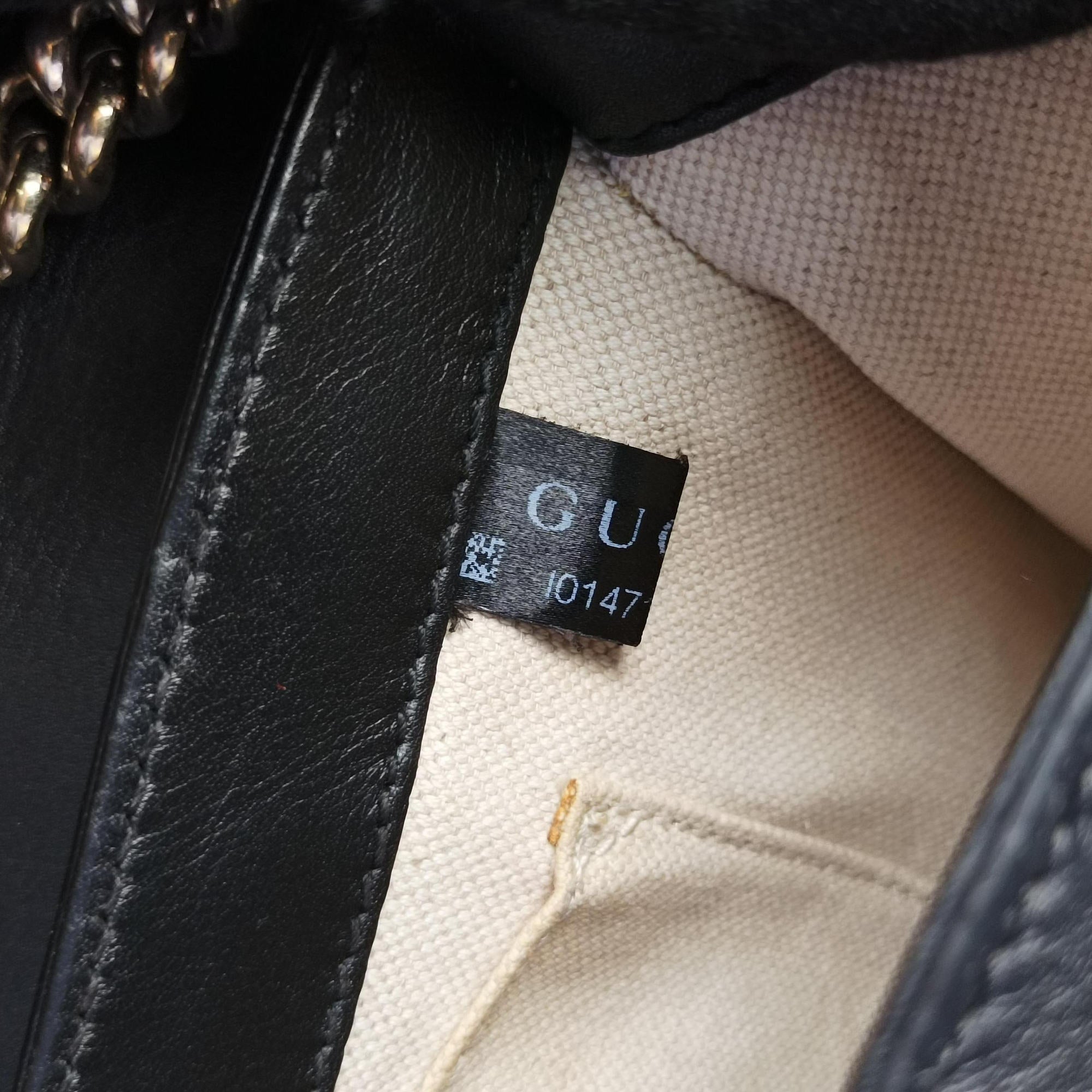 Pre-owned Gucci Emily Black Leather 295402 shoulderbag | stylenewstar