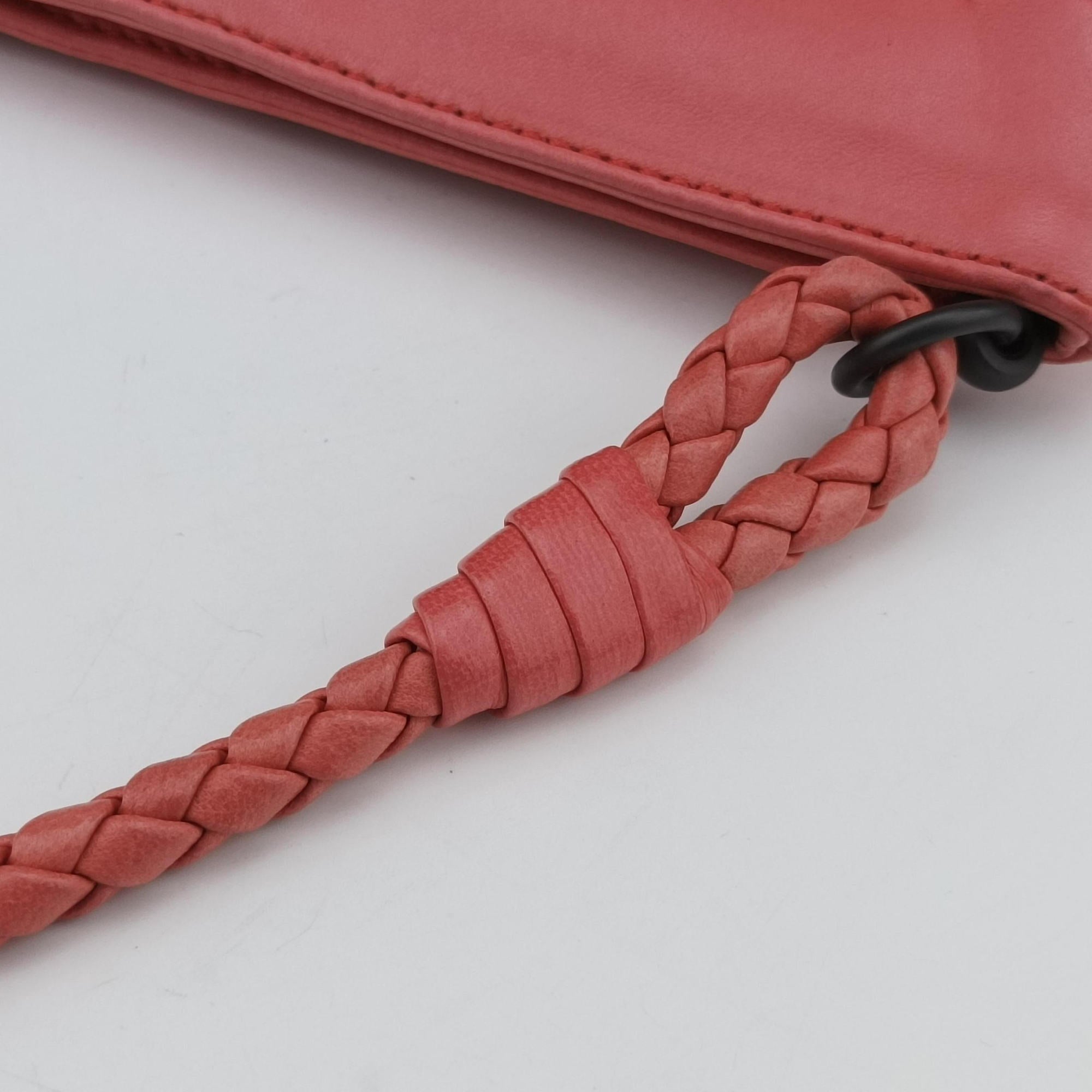 Pre-owned Bottega Veneta Intrecciato Pink lambskin  handbag | stylenewstar