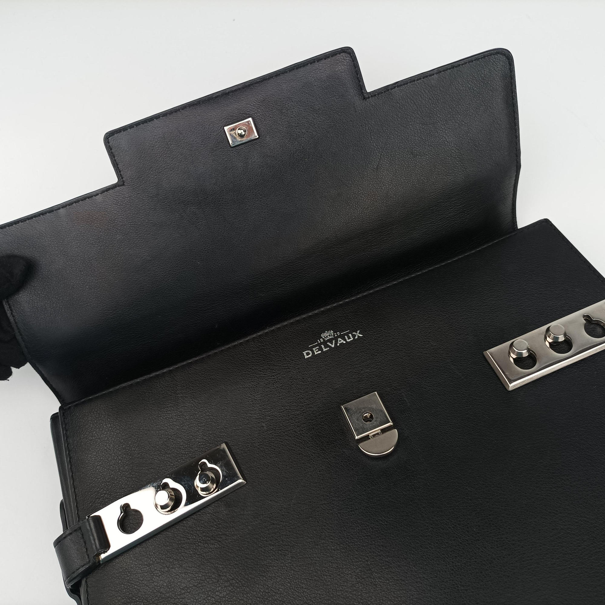 Vintage Delvaux Tampete Black Leather  shoulderbag | stylenewstar