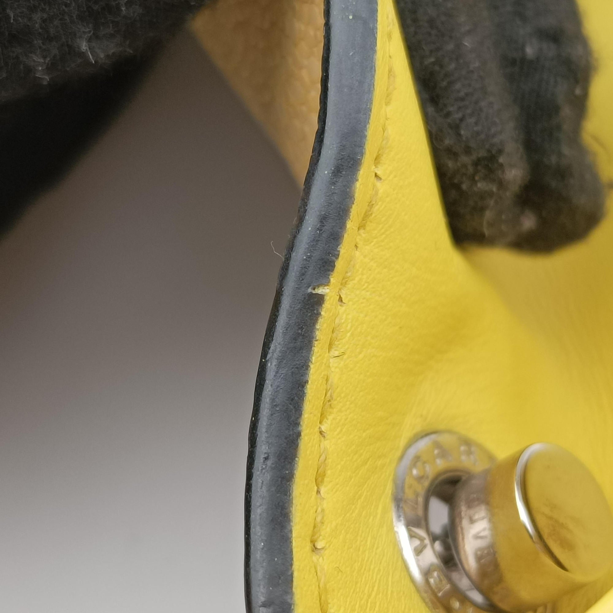 Secondhand Bvlgari Serpenti Yellow Galuchat Skin×Leather  shoulderbag | stylenewstar