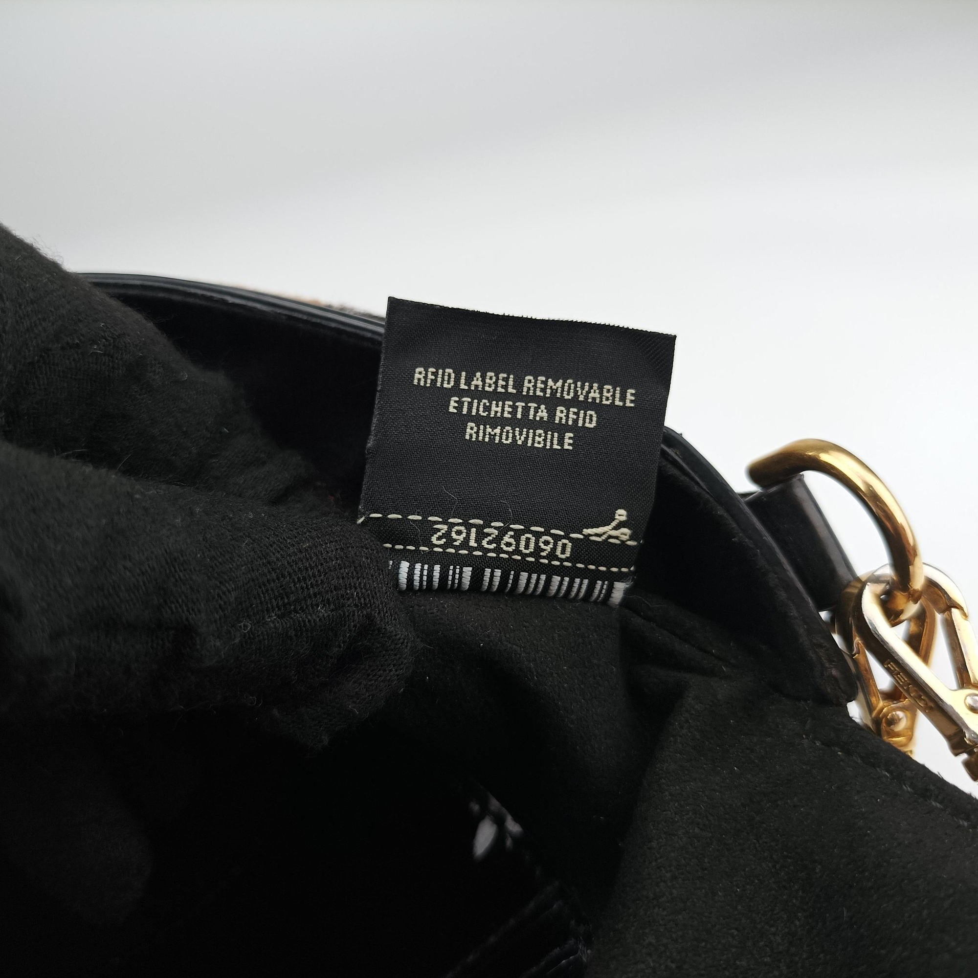 Pre-owned Fendi BAGUETTE Brown×Black fur×patent 8BS017 shoulderbag | stylenewstar