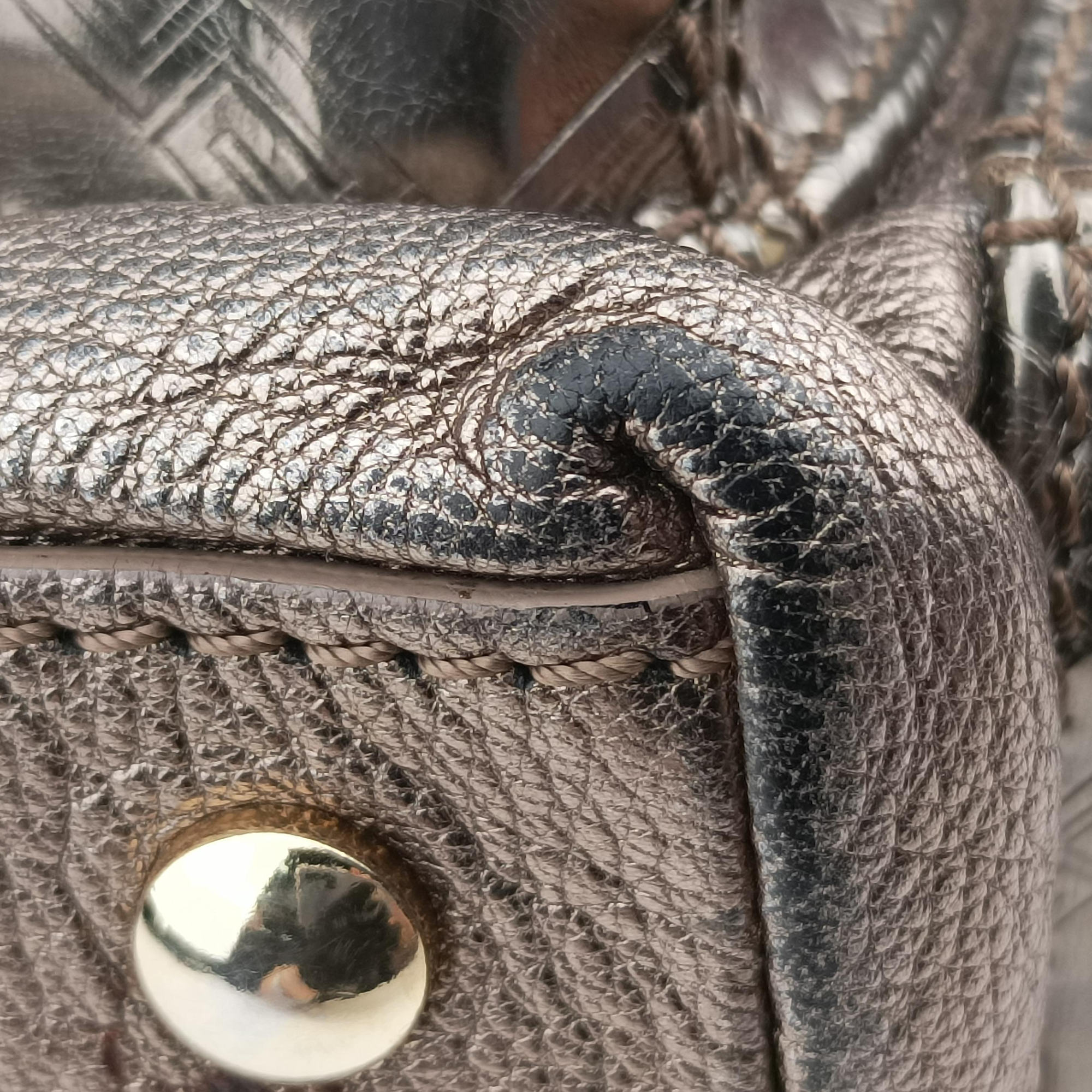 Secondhand VERSACE Metallic Hobo Gold Patent×Leather  handbag | stylenewstar