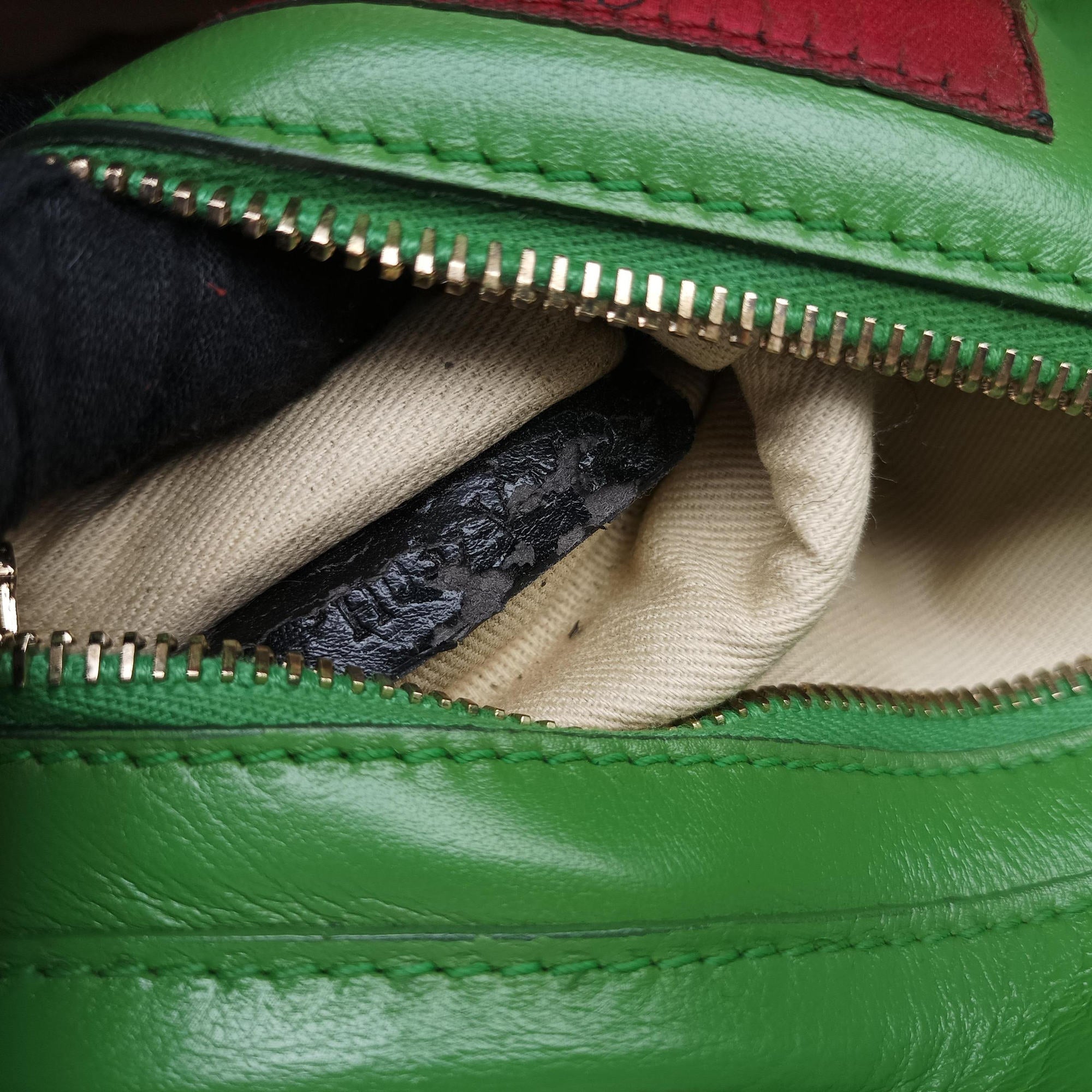 Pre-owned Valentino Rockstud Red×Green×Pink Leather  shoulderbag | stylenewstar