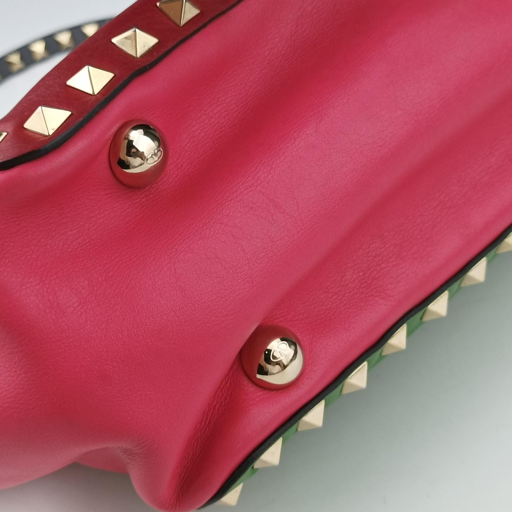 Pre-owned Valentino Rockstud Red×Green×Pink Leather  shoulderbag | stylenewstar
