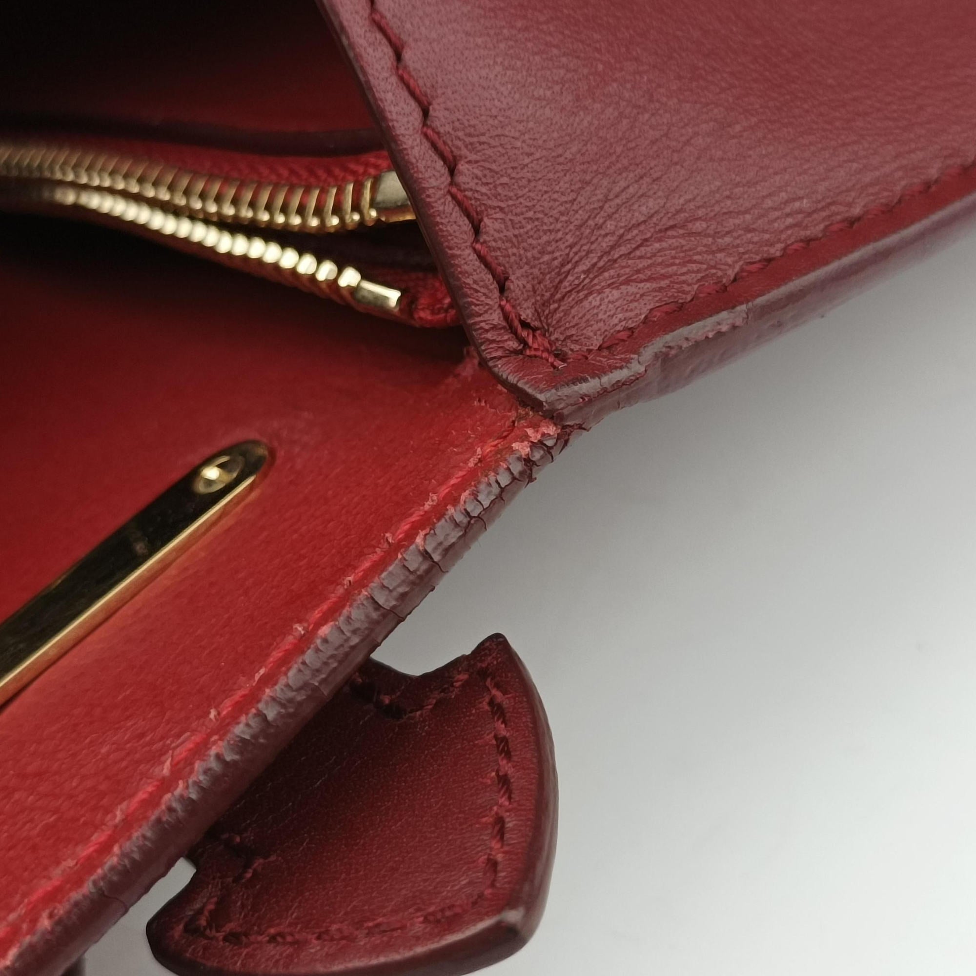 Pre-owned Ferragamo Gancino Burgundy Leather  shoulderbag | stylenewstar