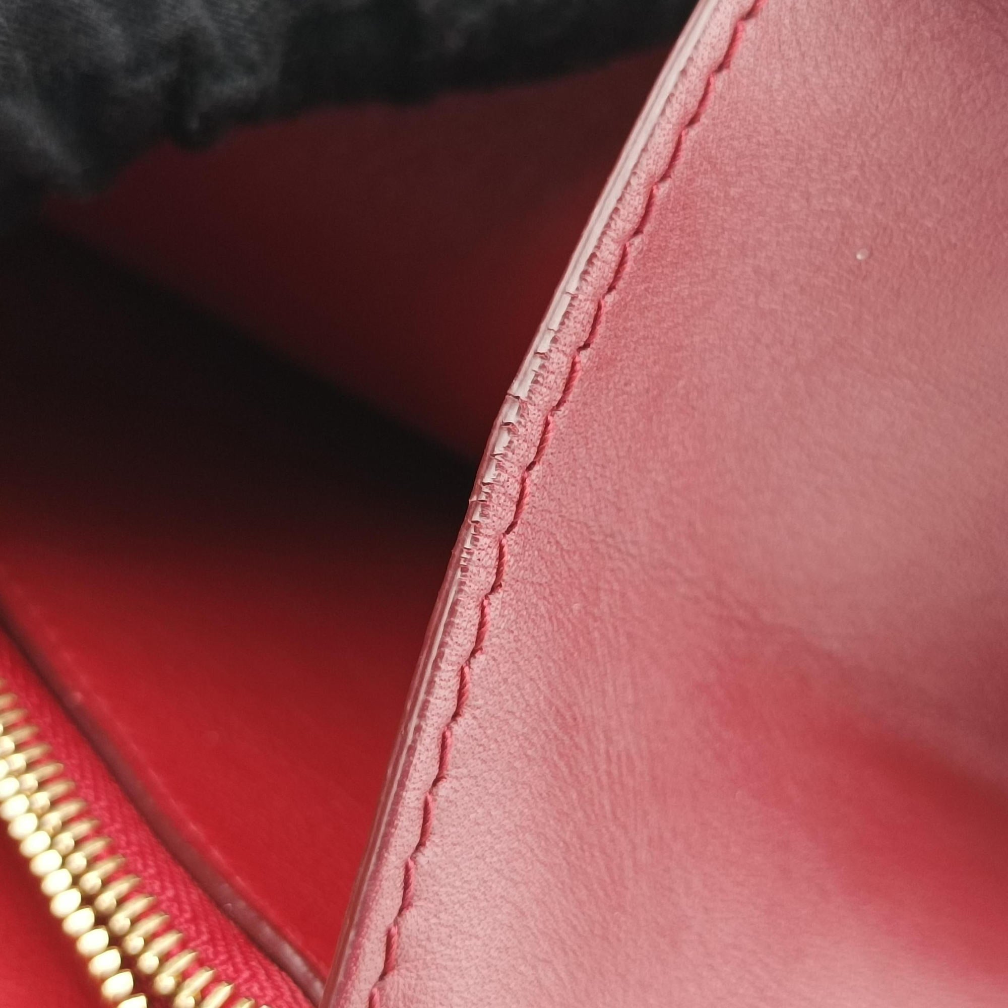 Pre-owned Ferragamo Gancino Burgundy Leather  shoulderbag | stylenewstar