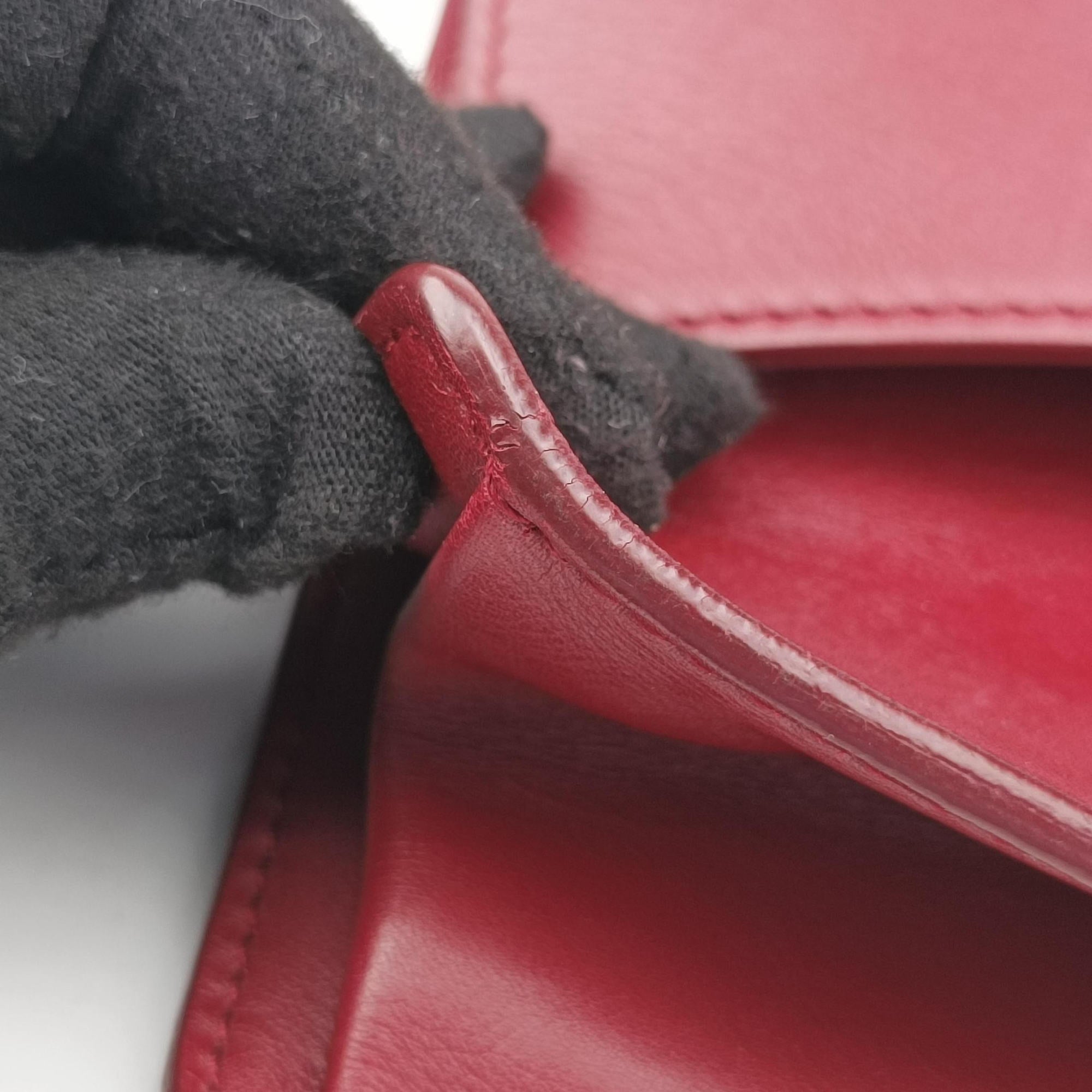 Pre-owned Ferragamo Gancino Burgundy Leather  shoulderbag | stylenewstar