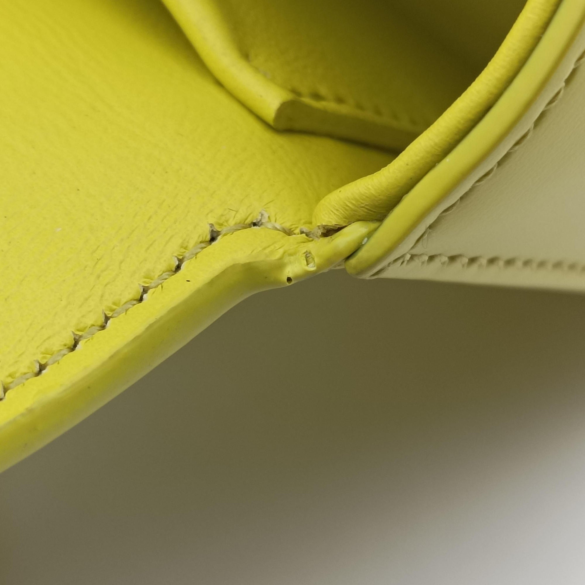 Pre-owned Celine Triomphe Chain Yellow Leather  shoulderbag | stylenewstar