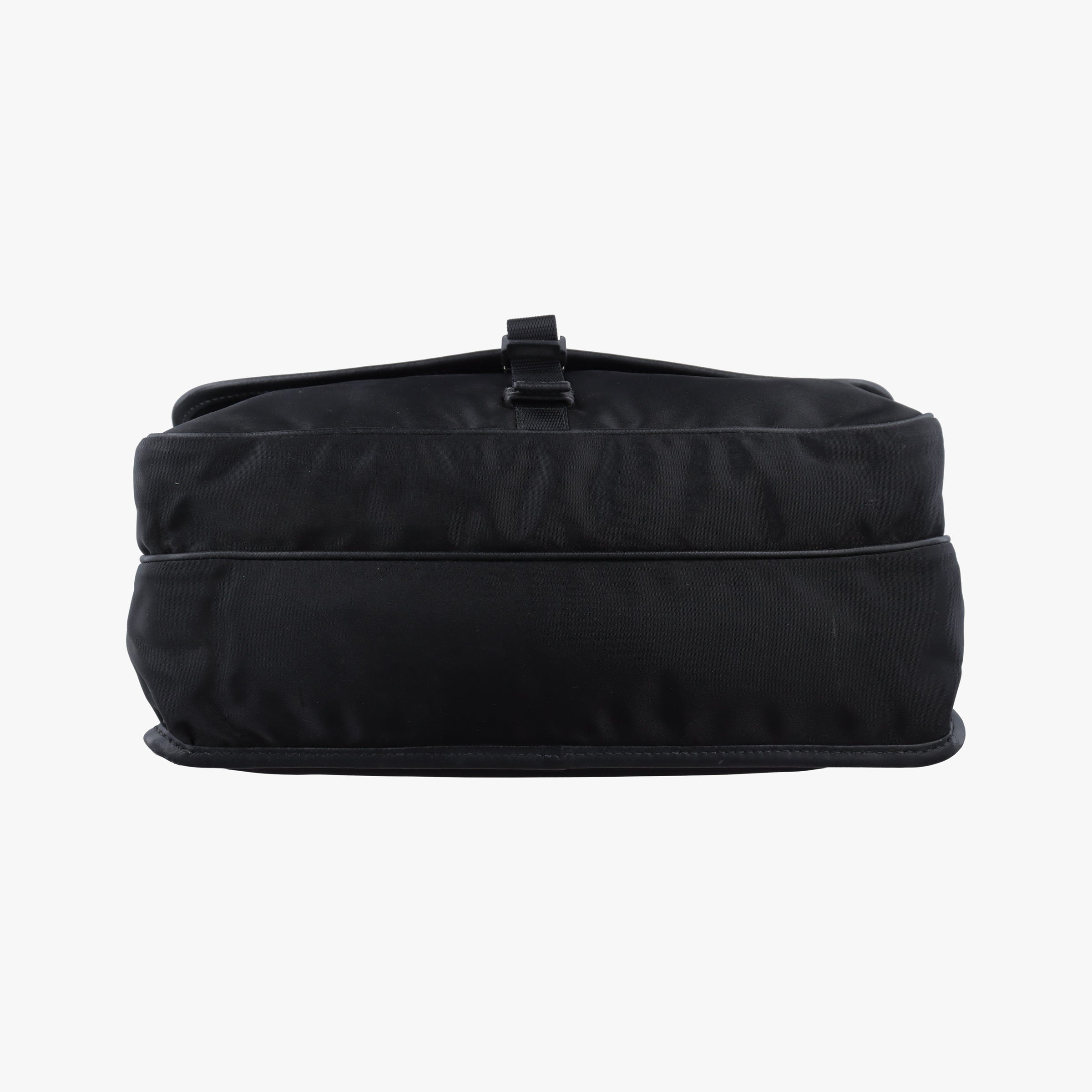 Pre-owned Prada Vela Messenger Bag Black Nylon V166 shoulderbag | stylenewstar