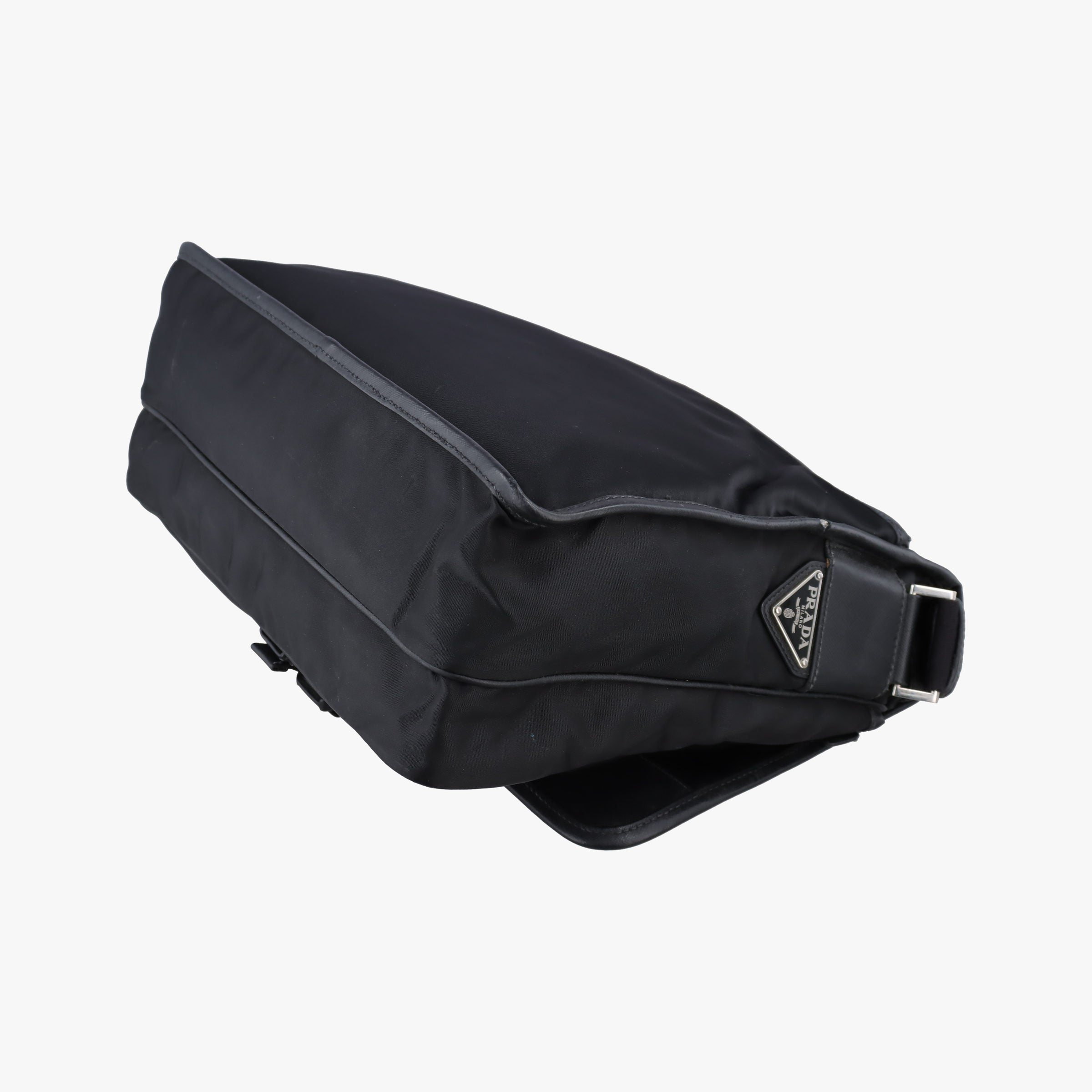 Pre-owned Prada Vela Messenger Bag Black Nylon V166 shoulderbag | stylenewstar