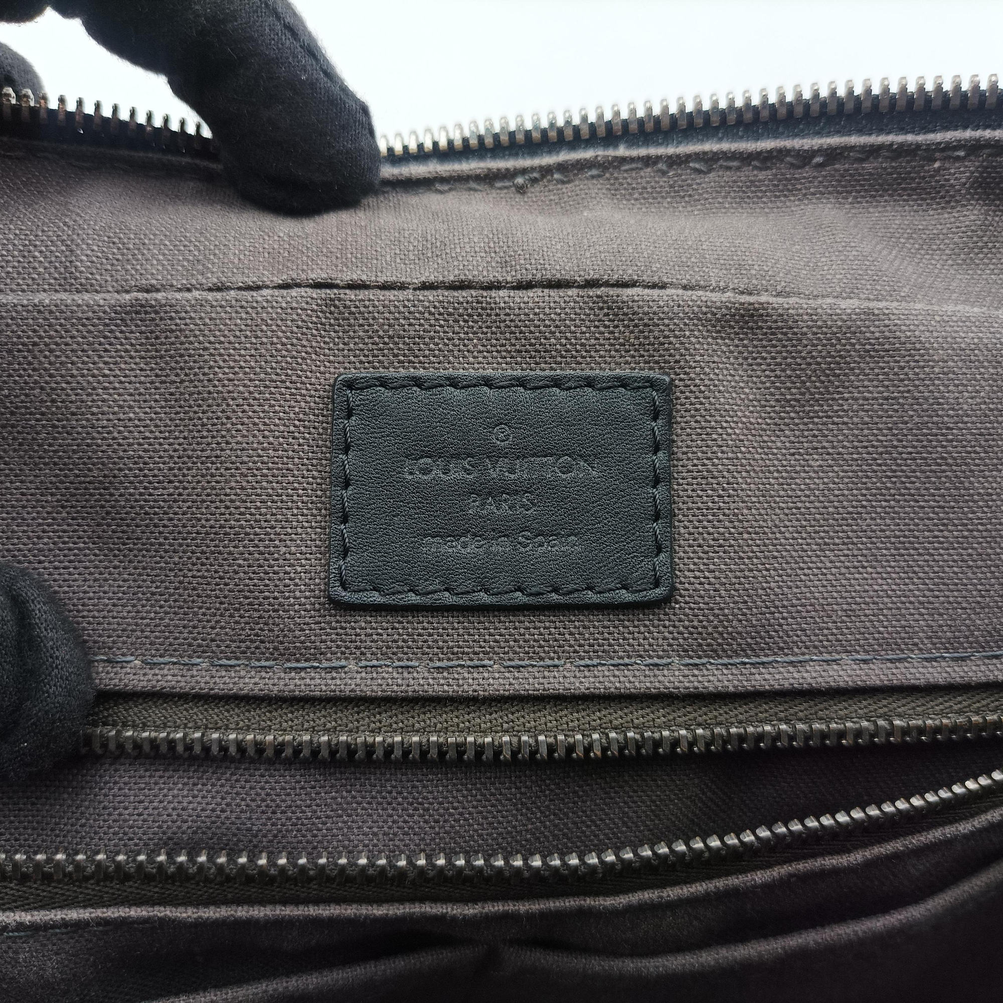 Secondhand Louis Vuitton Porte-Document Voyage onyx Damier Infini N41146 handbag | stylenewstar
