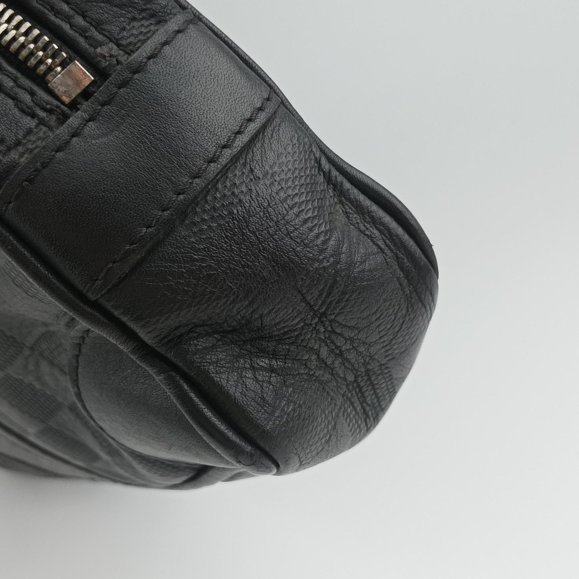 Secondhand Louis Vuitton Porte-Document Voyage onyx Damier Infini N41146 handbag | stylenewstar