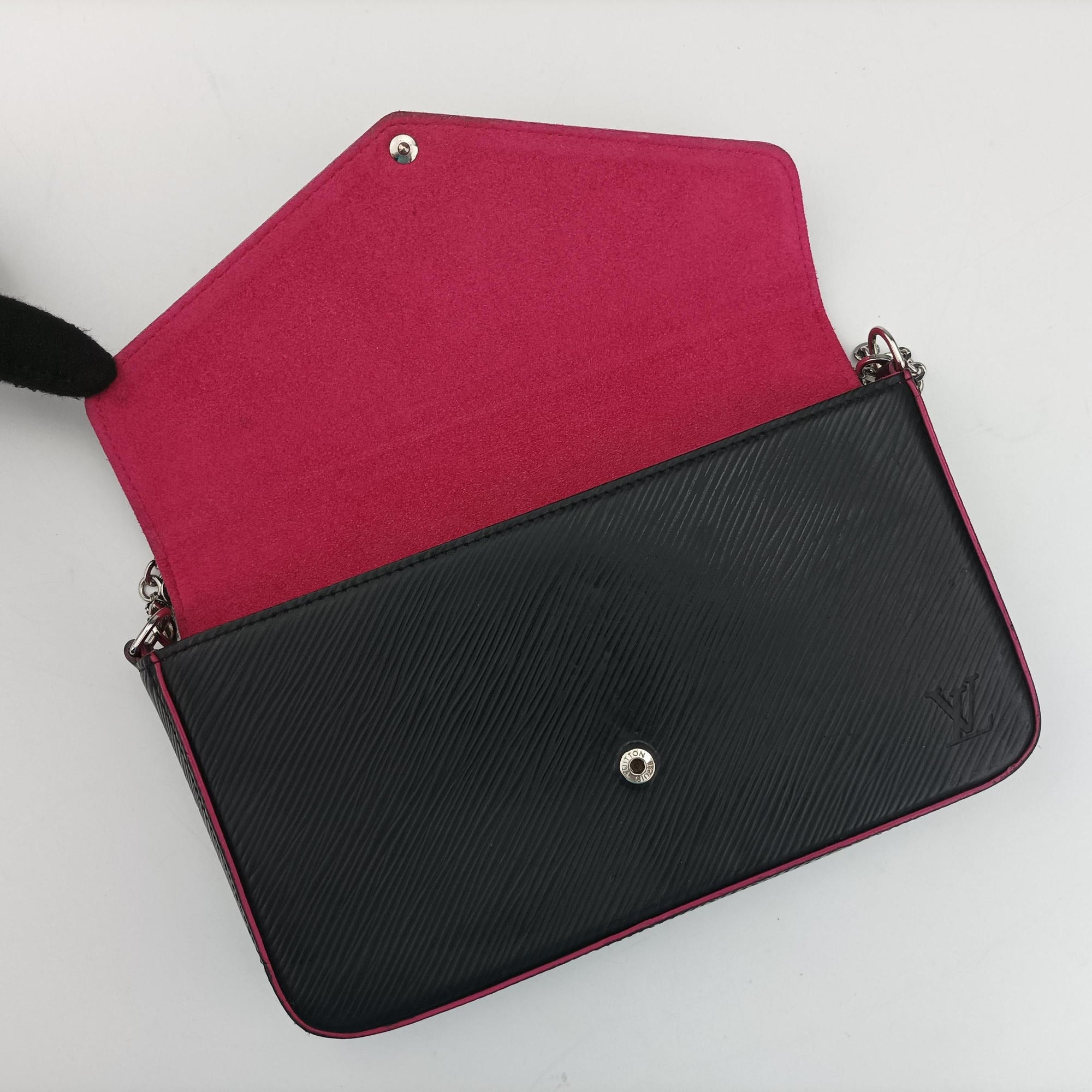 Secondhand Louis Vuitton Pochette Felice Noir×Pink Epi M64579 shoulderbag | stylenewstar