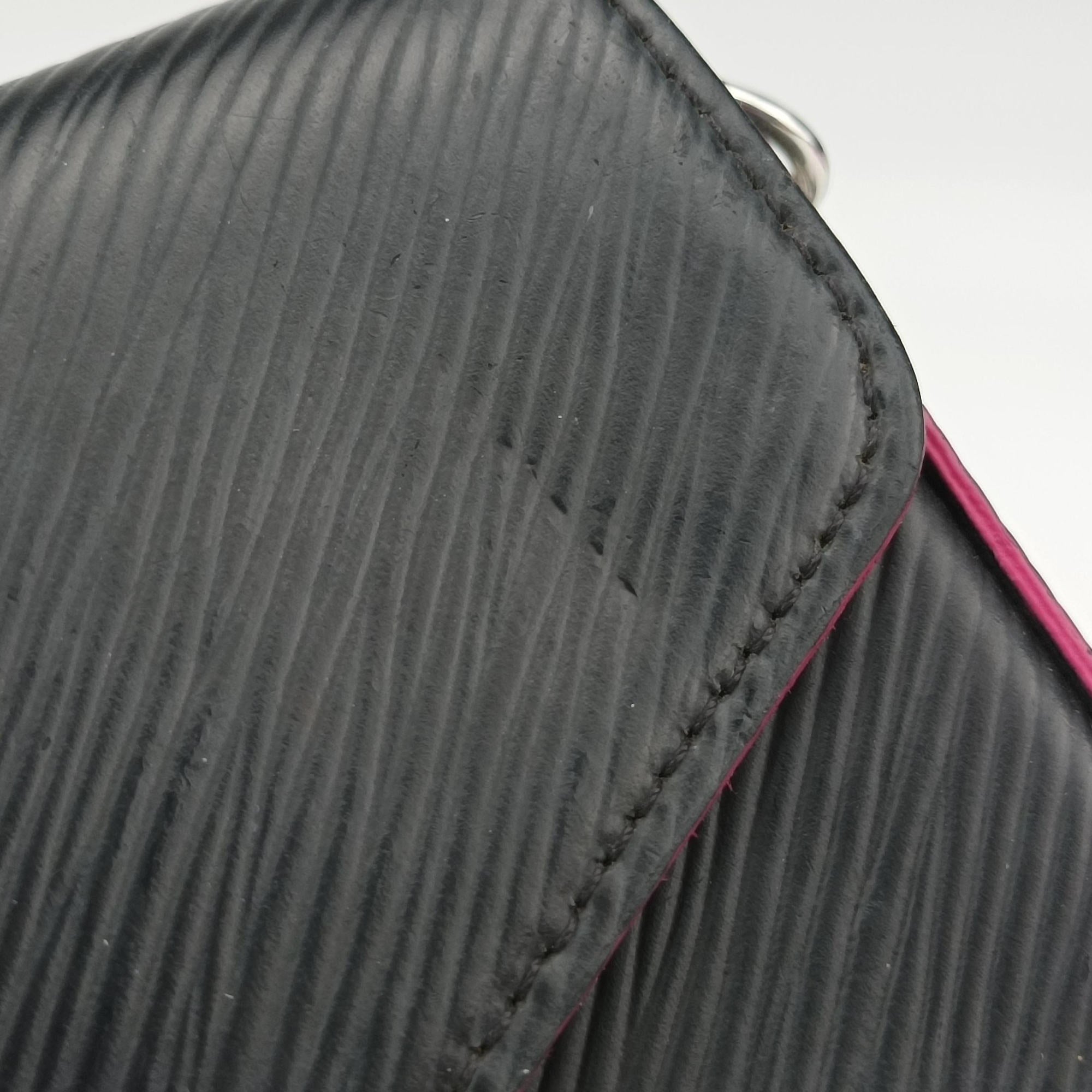 Secondhand Louis Vuitton Pochette Felice Noir×Pink Epi M64579 shoulderbag | stylenewstar